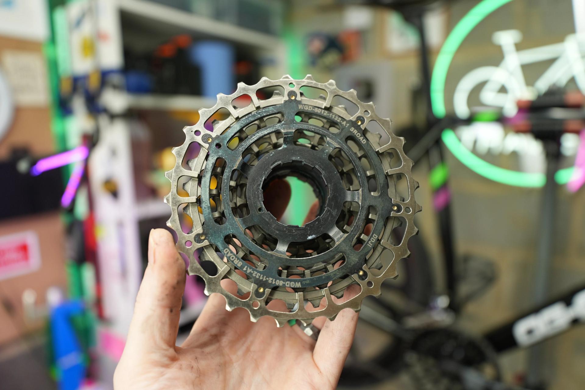 The SROAD monoblock casette, photographed in a workshop