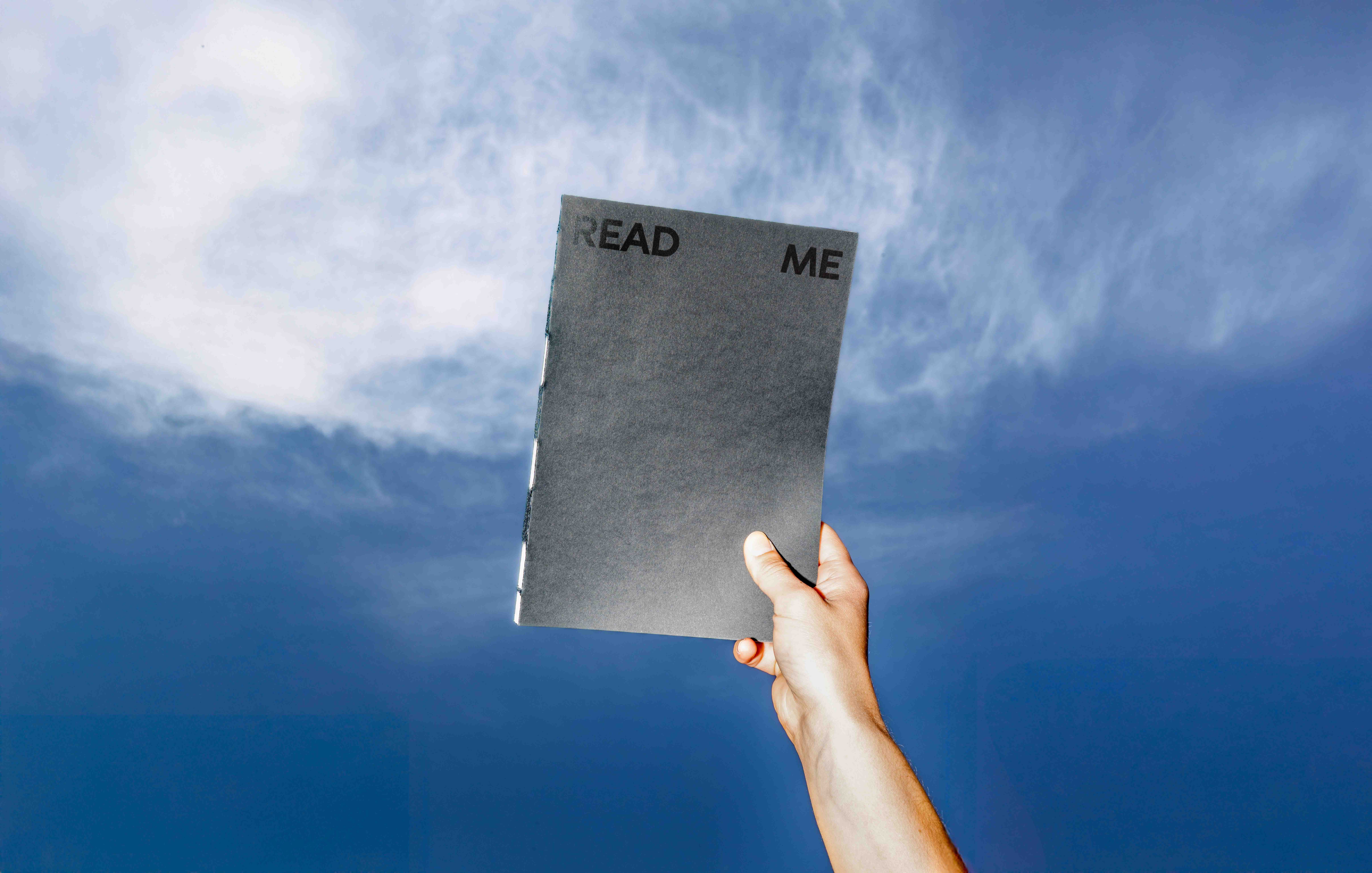 Das Buch READ ME von Klara Köhl