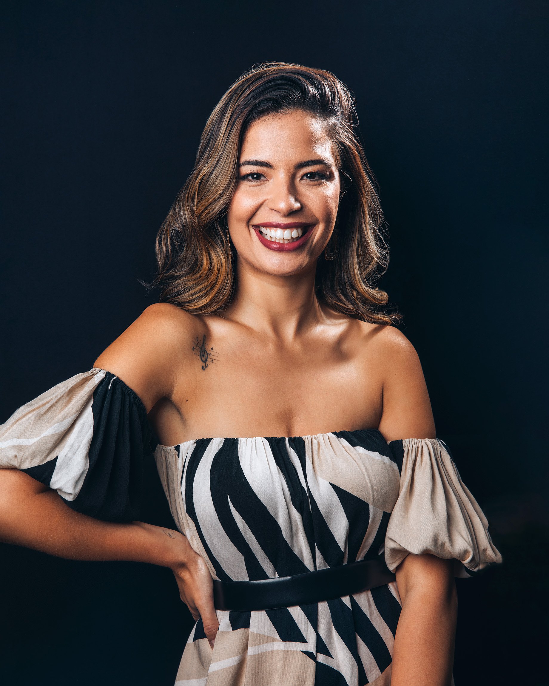 Bruna Santana ao vivo no palco