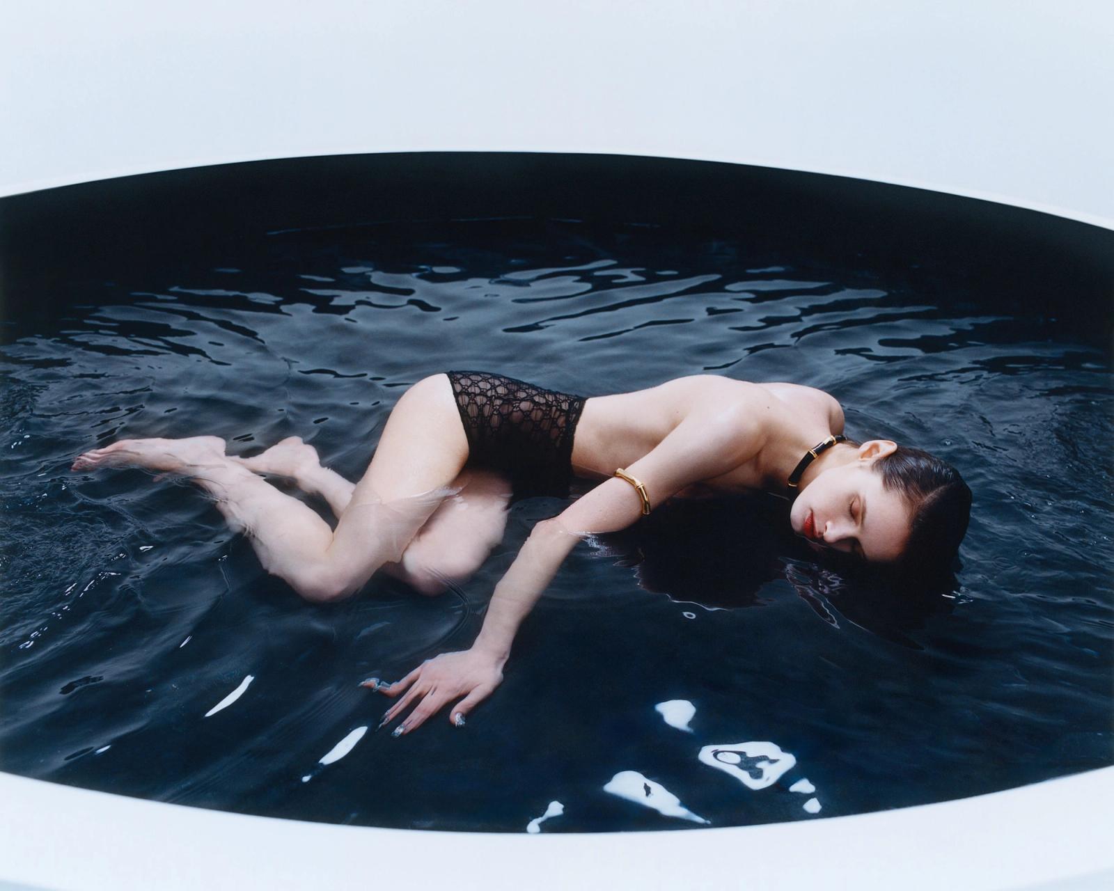 DNA, shot by Will & Joan - Accoudoir - Set Design - Swan MGMT