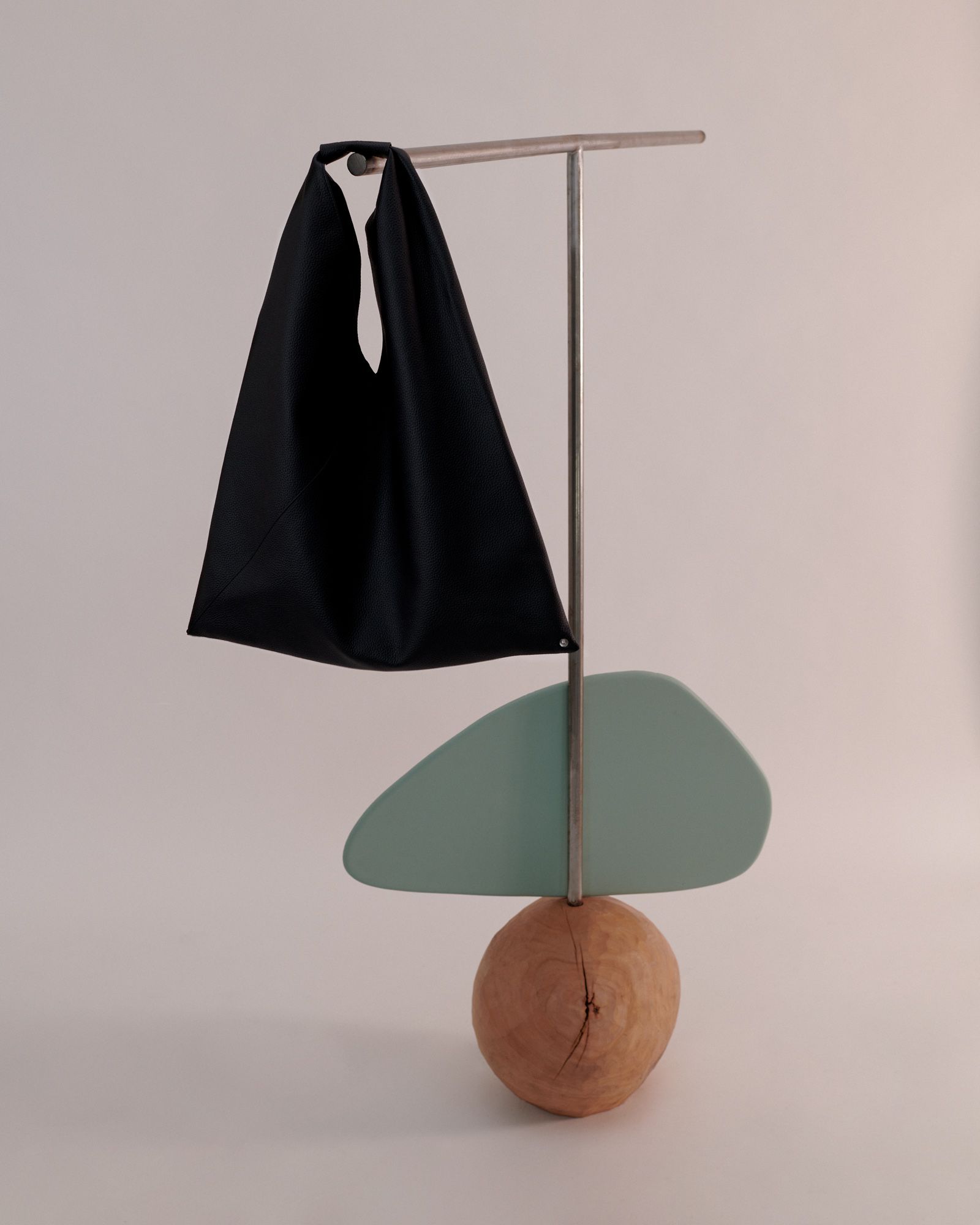 Incu - Victoria Zschommler - Photography - Swan MGMT