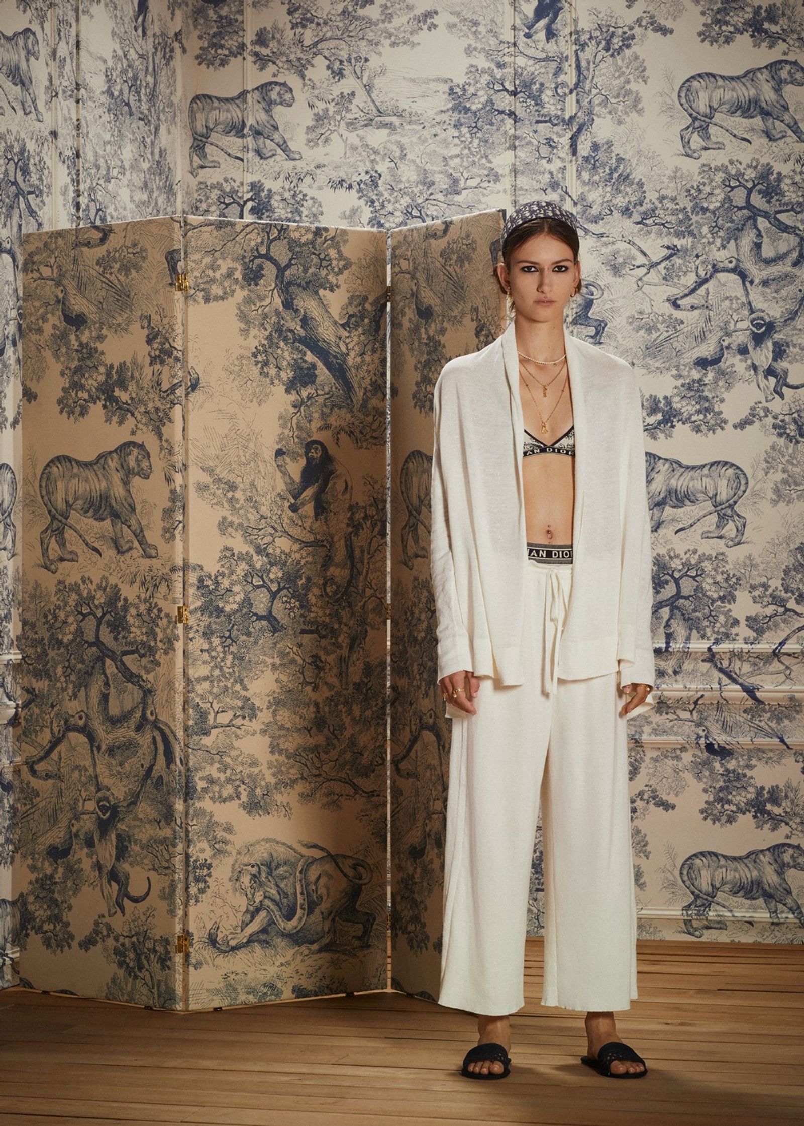 Dior,|Photography by Laura Sciacovelli - Samirha Salmi - Set Design - Swan MGMT