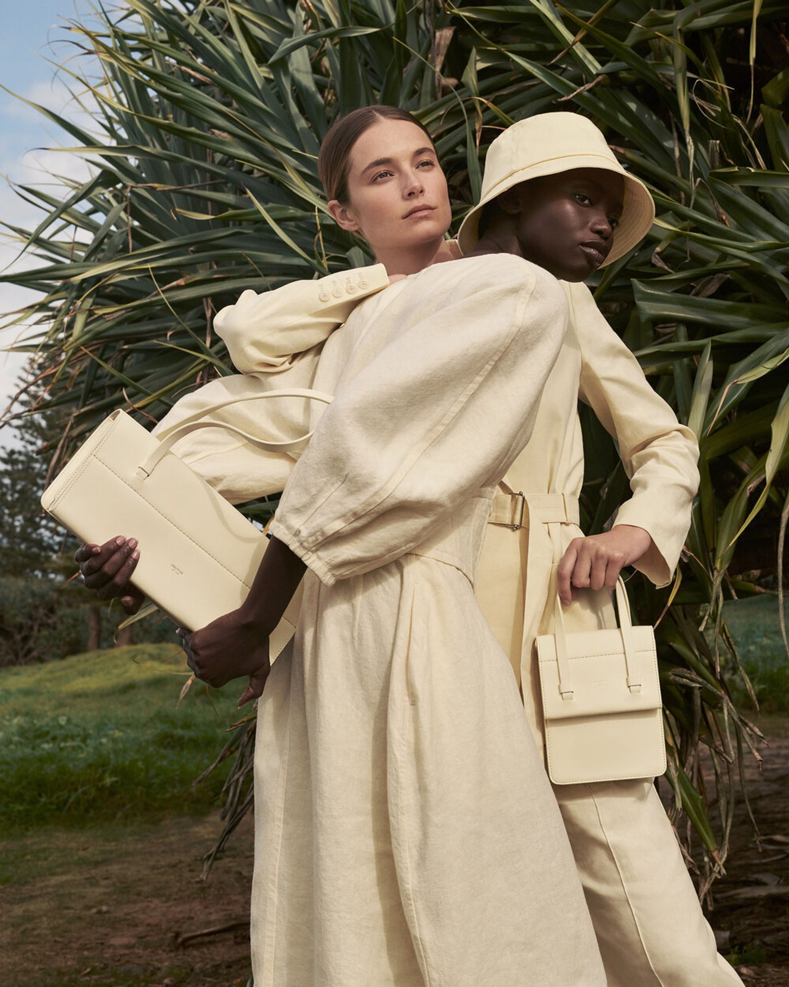 Oroton, beach - Victoria Zschommler - Photography - Swan MGMT