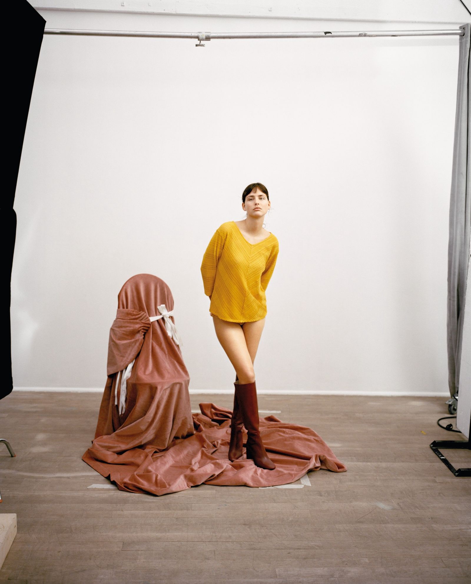 Chantelle - Samirha Salmi - Set Design - Swan MGMT