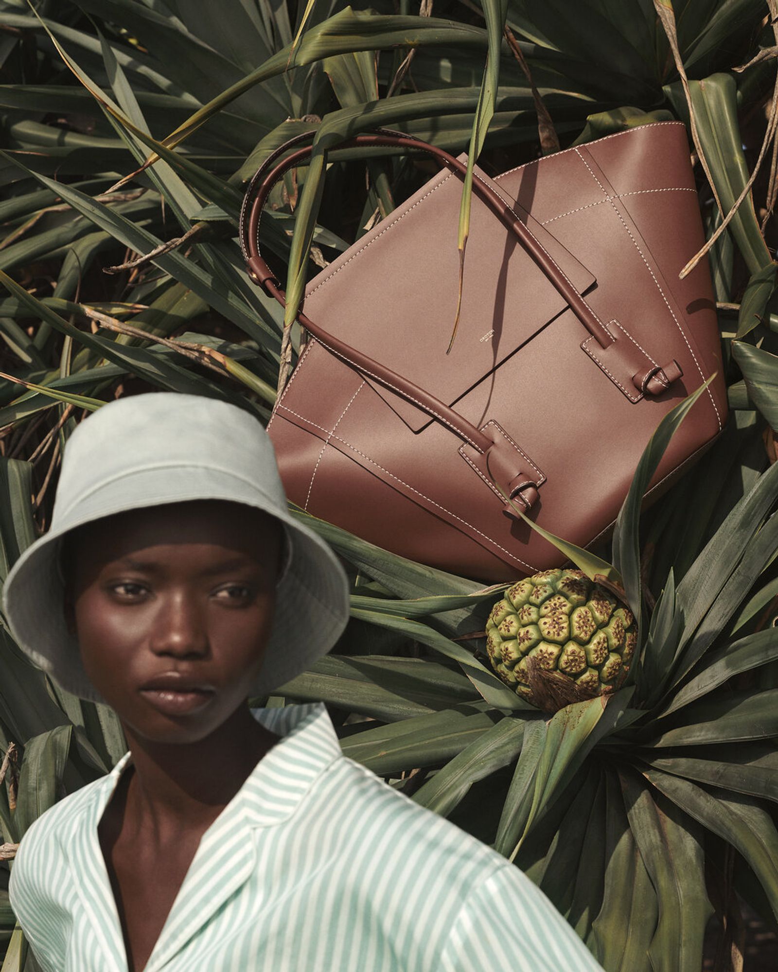 Oroton, beach - Victoria Zschommler - Photography - Swan MGMT