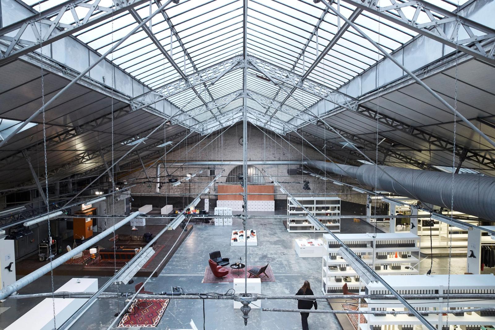 Adidas Paris Fashion week (event) - Lizzy Gilbert - Set Design - Swan MGMT