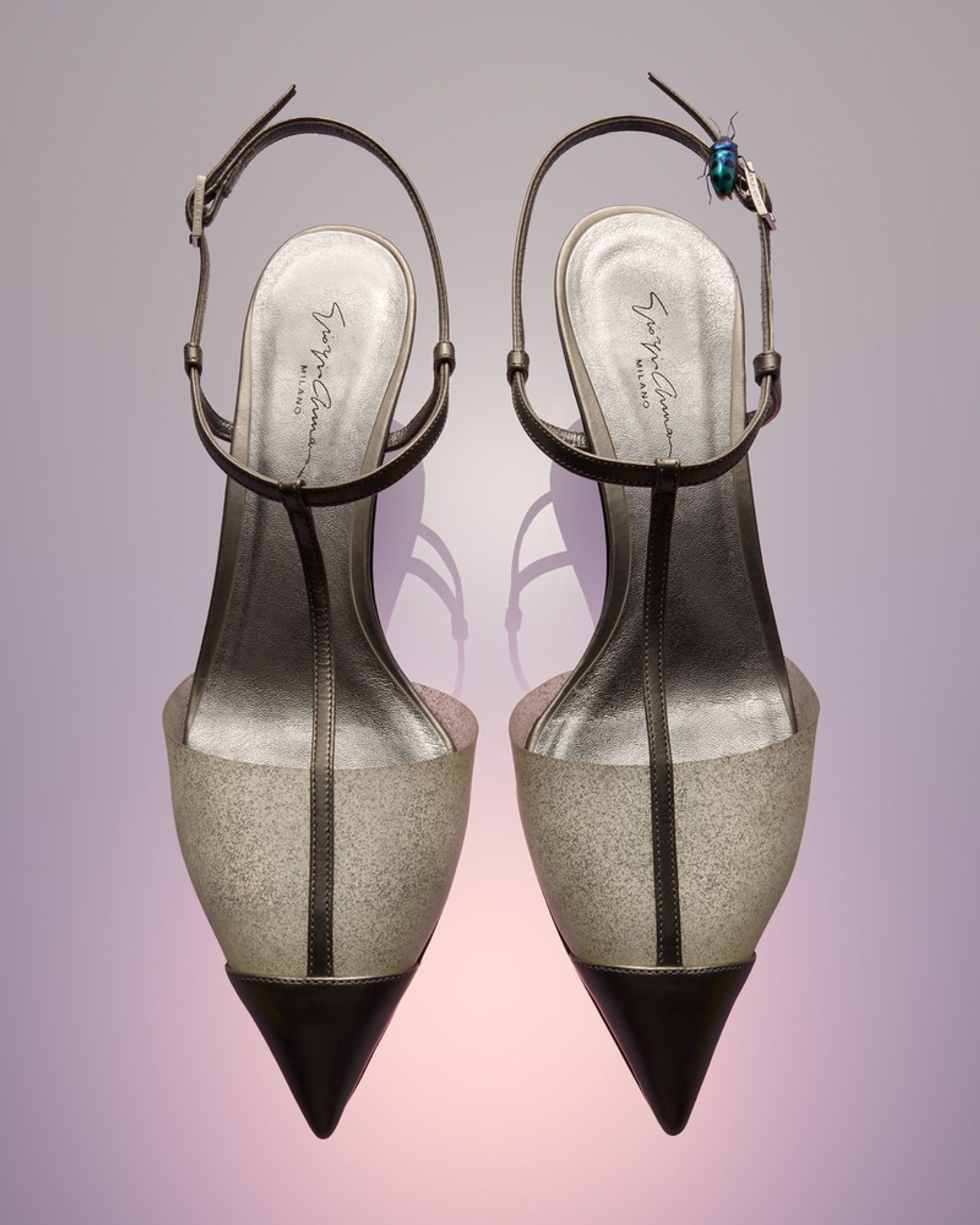 CR Fashion Book,|Photography by Yasmina Gonin - Anna Piasek - Set Design - Swan MGMT