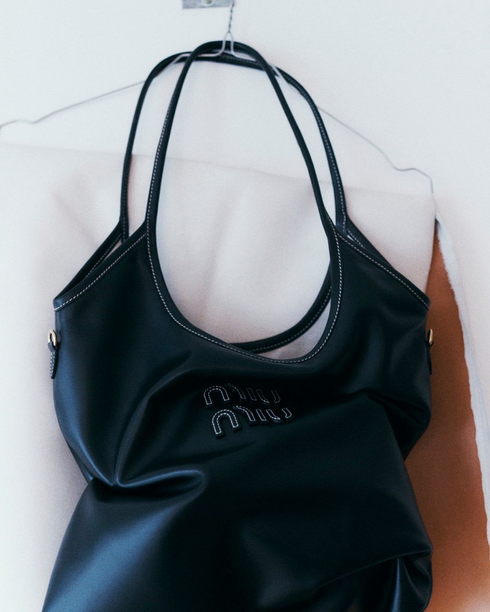 M Le Monde - Sac,|Photography by Joan Braun - Anna Sbiera - Set Design - Swan MGMT