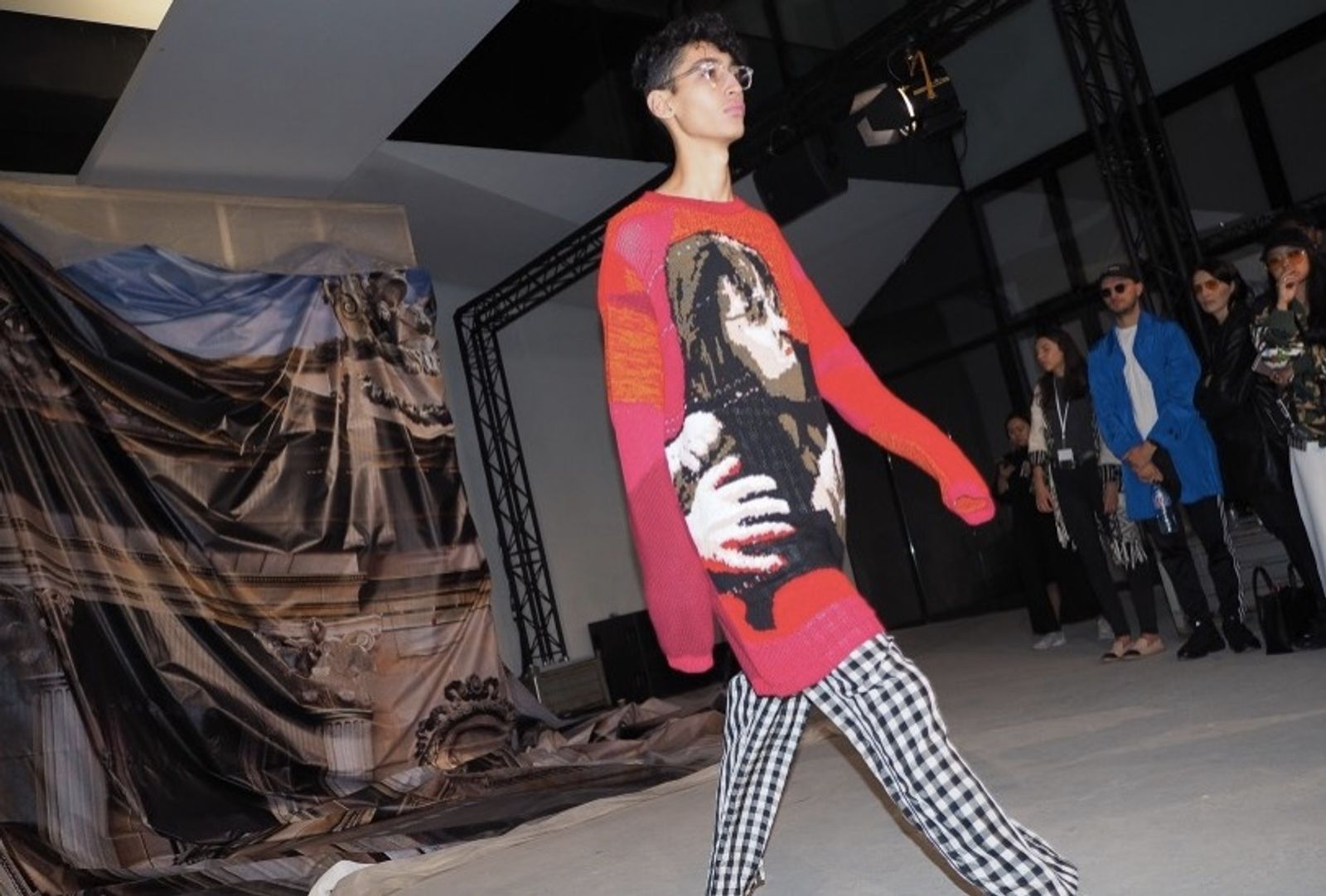 Off White Show - Samirha Salmi - Set Design - Swan MGMT