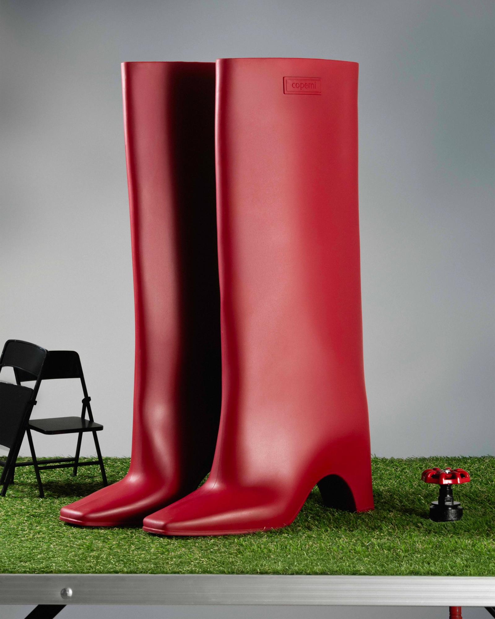 Vogue China - Pierre Tostain - Photography - Swan MGMT