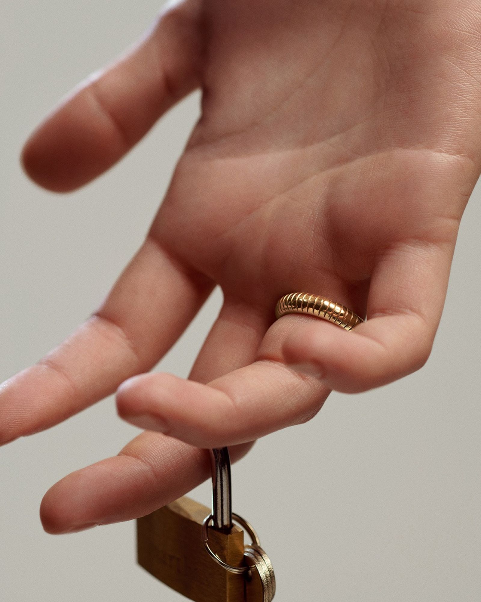 One Magazine - Victoria Zschommler - Photography - Swan MGMT