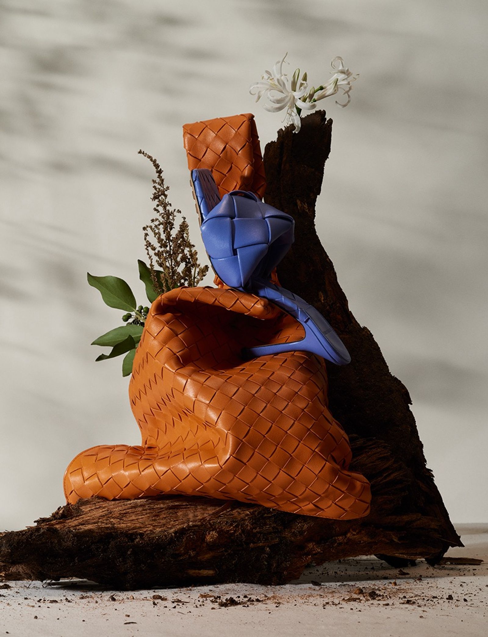 Amica - |Photography by Studio KH - Sebastien Michelini - Set Design - Swan MGMT