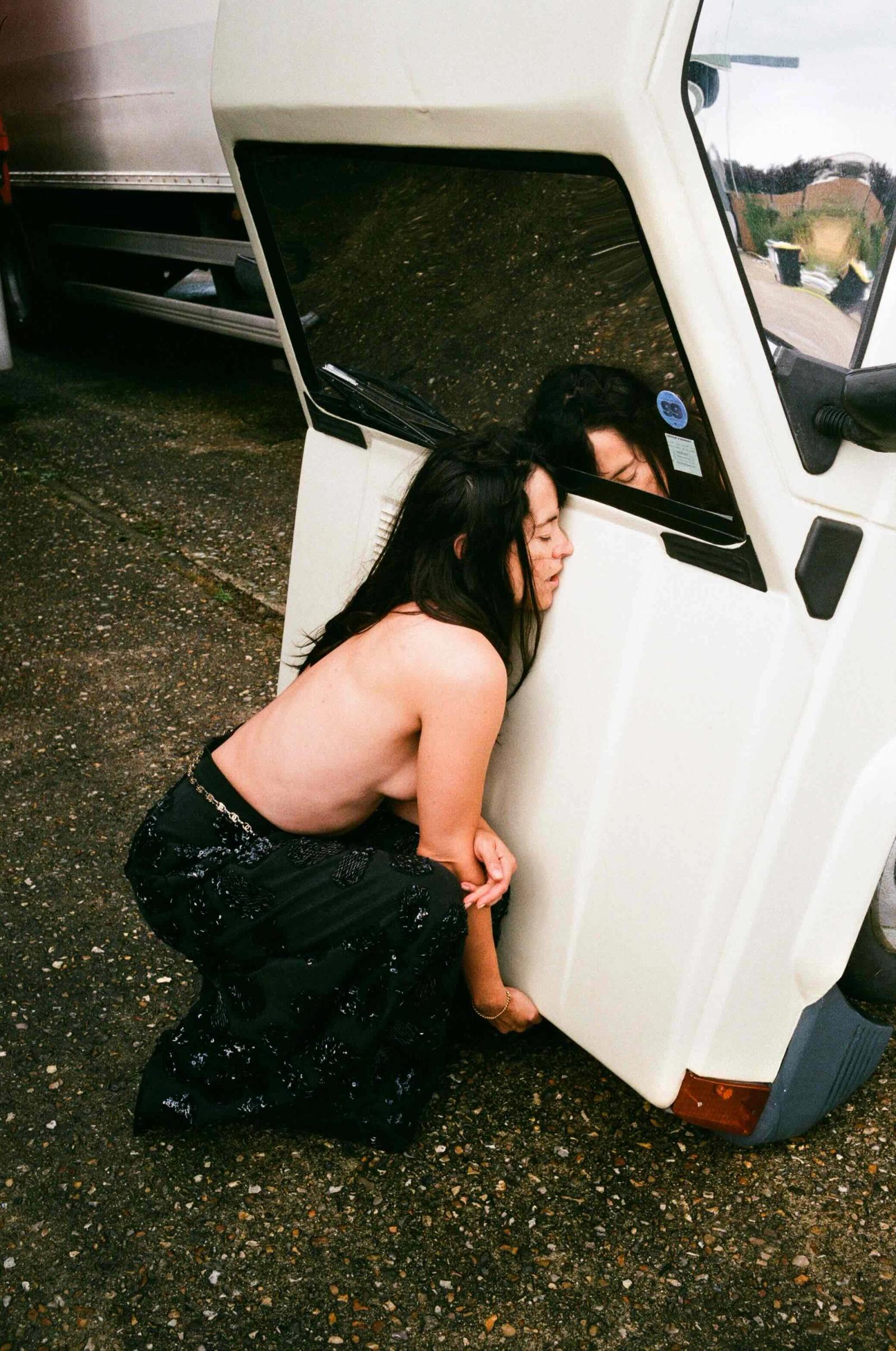 Lampoon, |Photography by Maxime Ballesteros - Accoudoir - Set Design - Swan MGMT