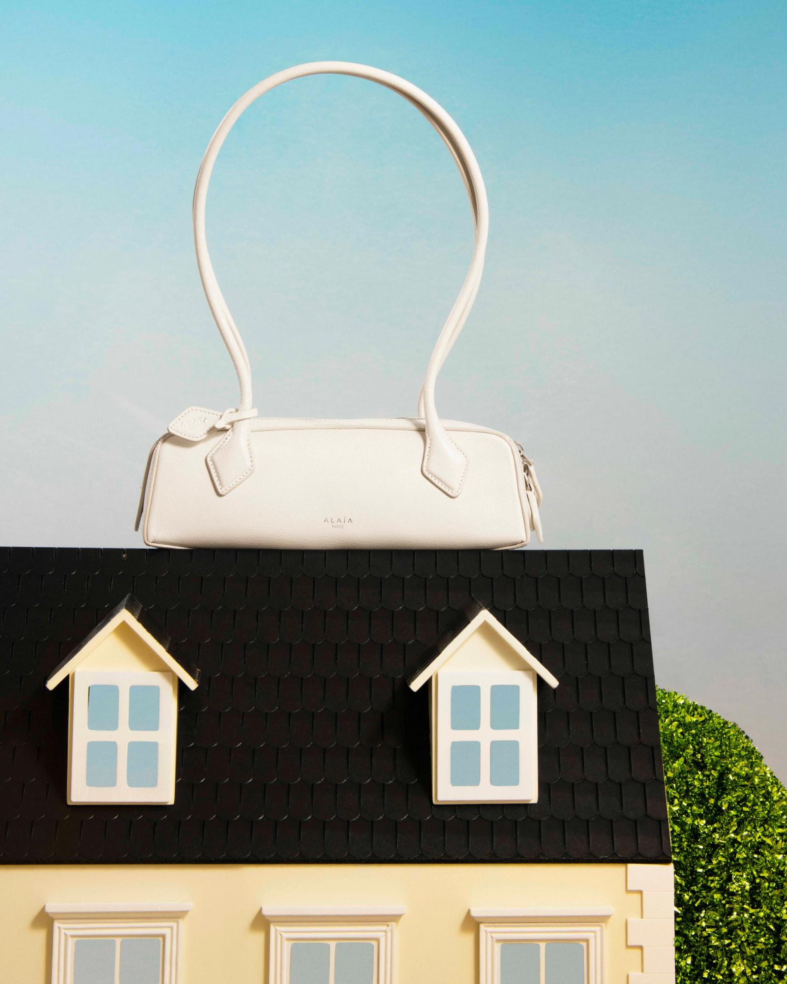 Vogue China - Pierre Tostain - Photography - Swan MGMT