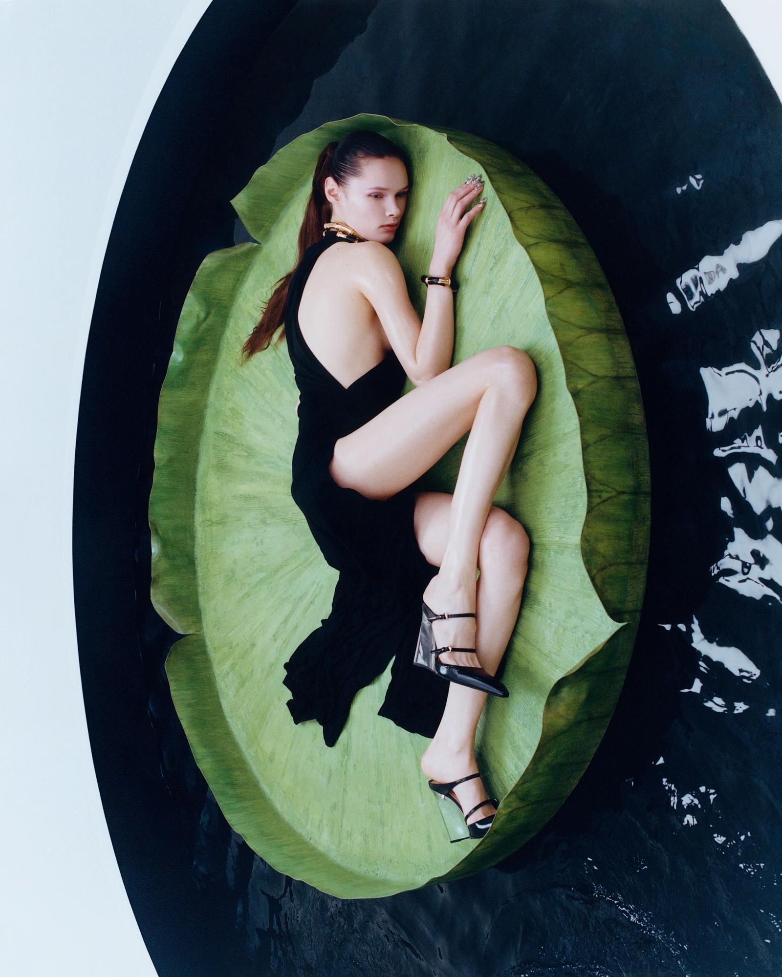 DNA, shot by Will & Joan - Accoudoir - Set Design - Swan MGMT