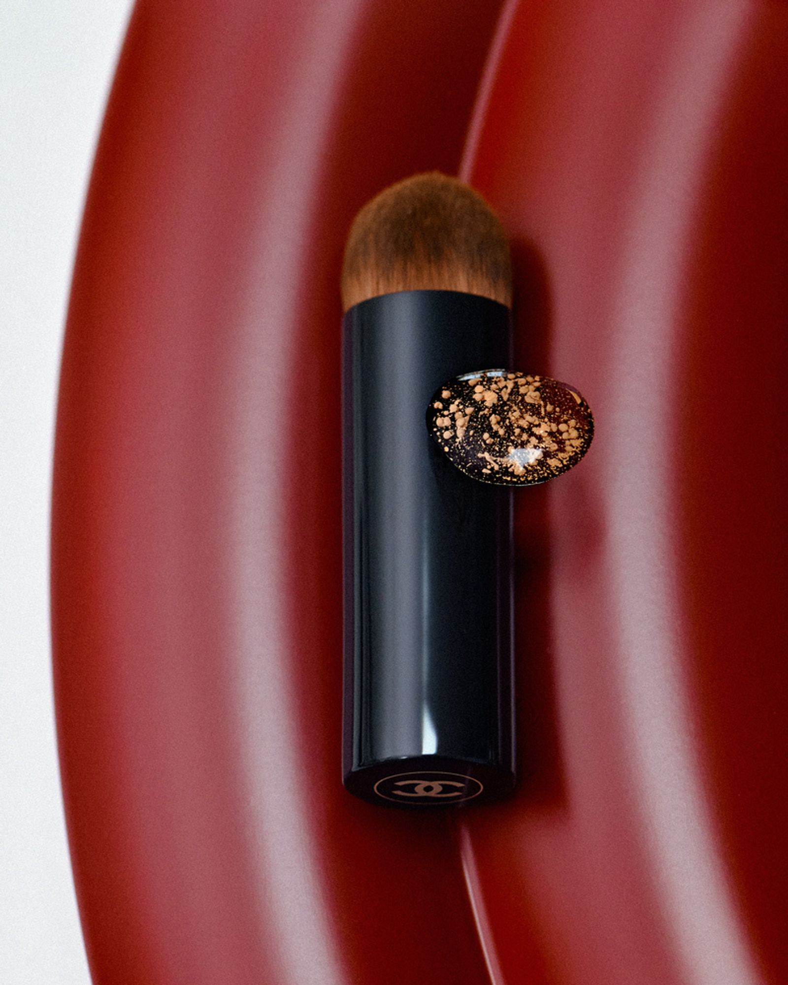 Chanel - Victoria Zschommler - Photography - Swan MGMT