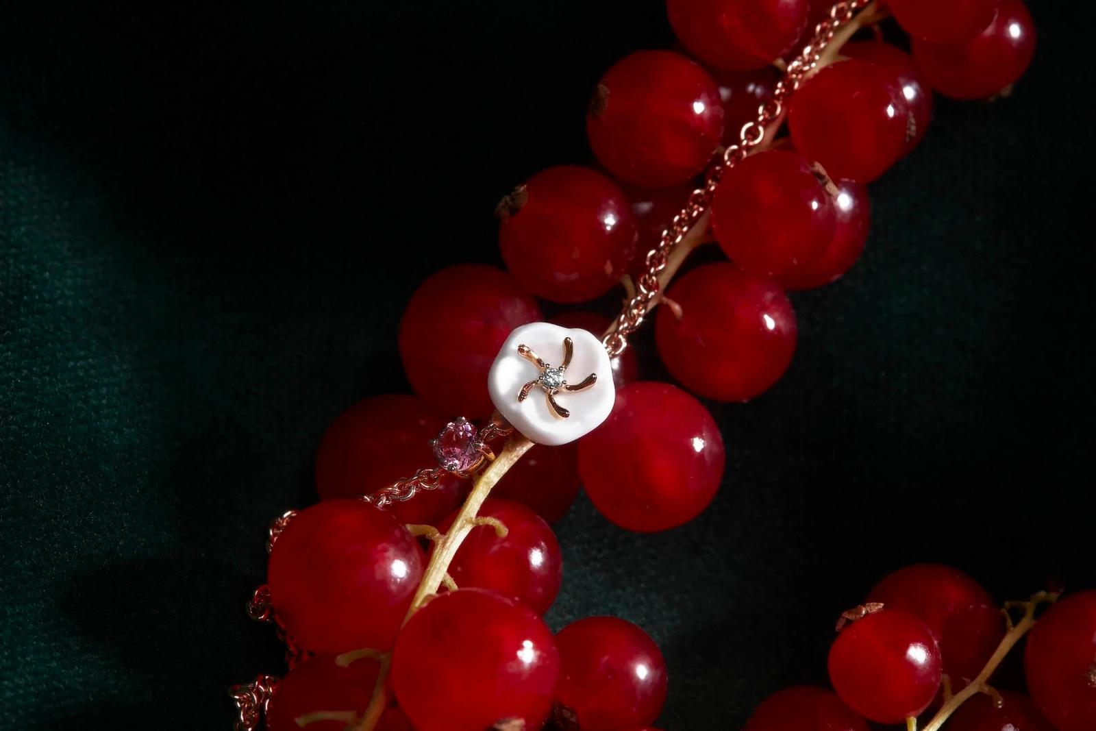 Meissen - Mary Lennox - Set Design - Swan MGMT