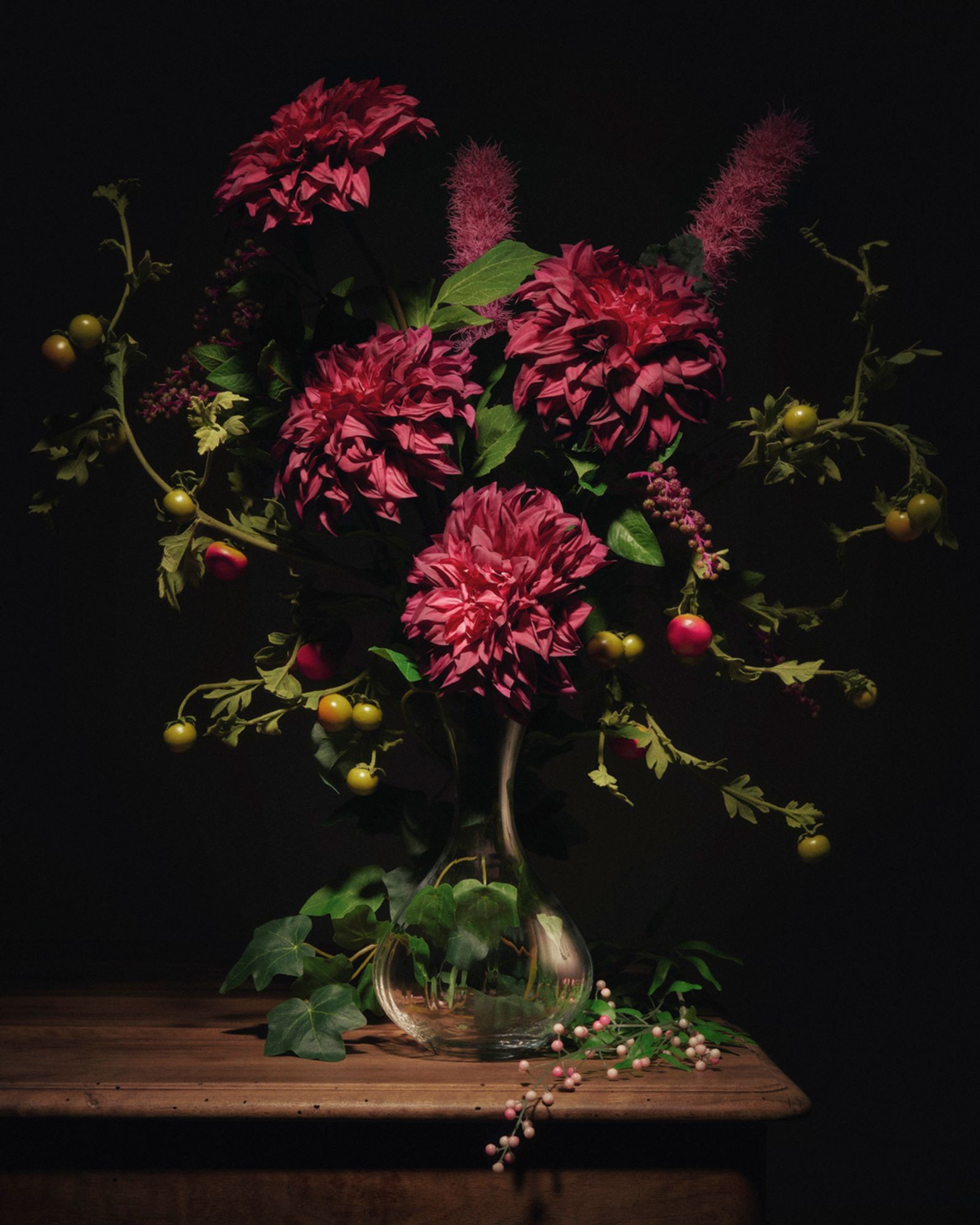 Flora Magnifica,|Photography by Romain Roucoules - Anna Piasek - Set Design - Swan MGMT