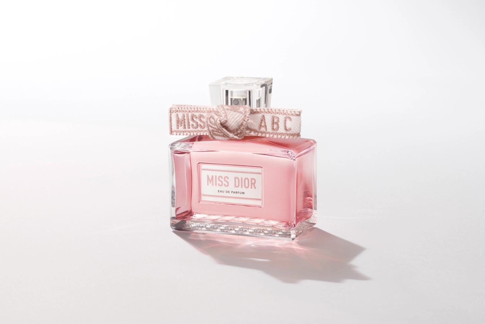Miss Dior - Victoria Zschommler - Photography - Swan MGMT