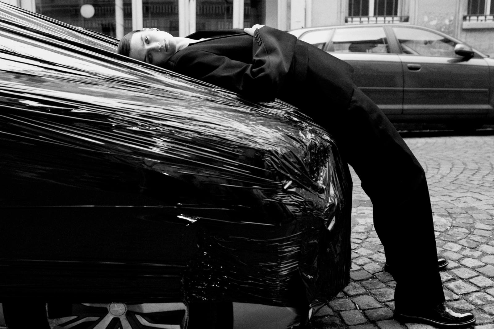 Exhibition, shot by Boris Ovini - Accoudoir - Set Design - Swan MGMT