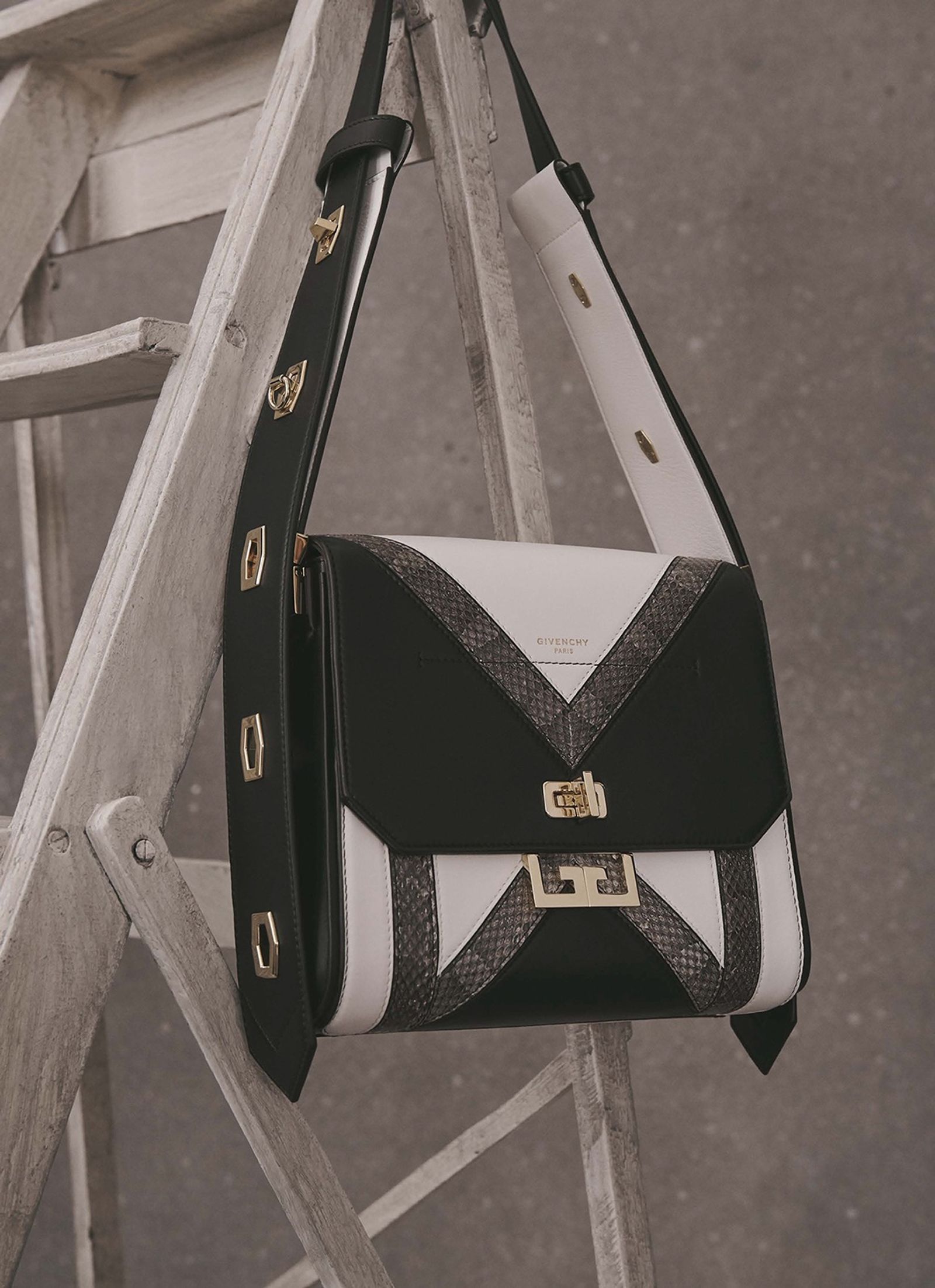 Givenchy,|Photography by Dario Catellani - Samirha Salmi - Set Design - Swan MGMT