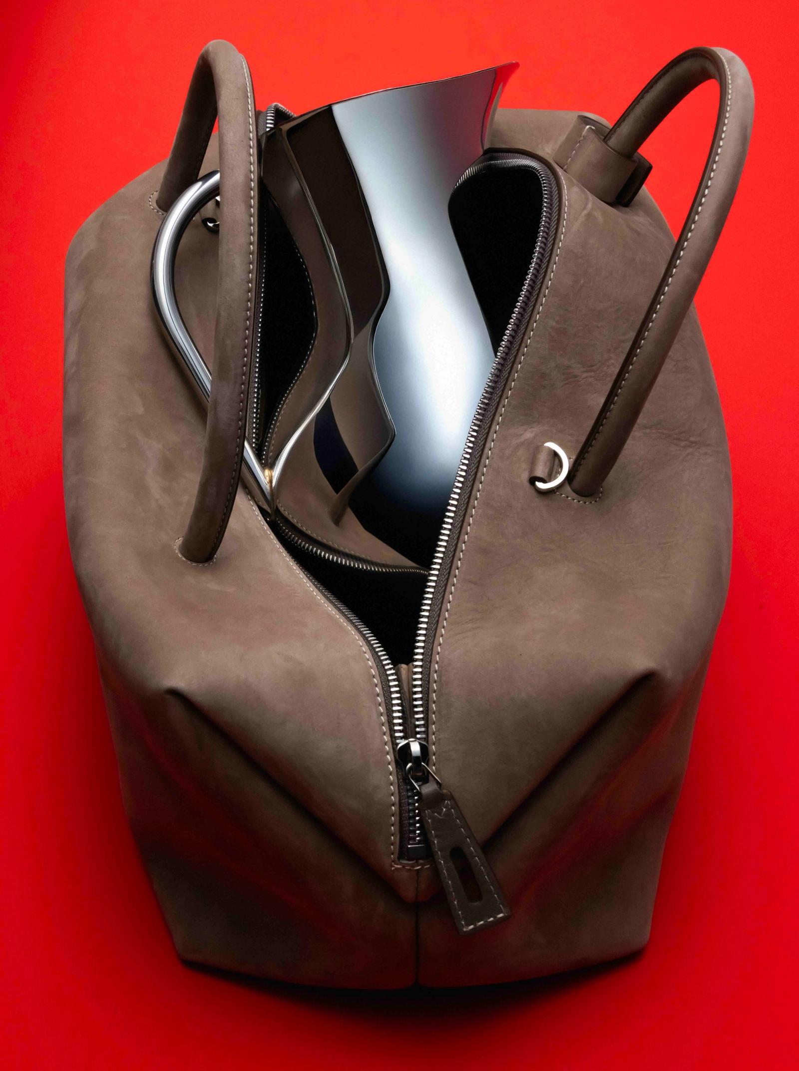 Amica - Pierre Tostain - Photography - Swan MGMT