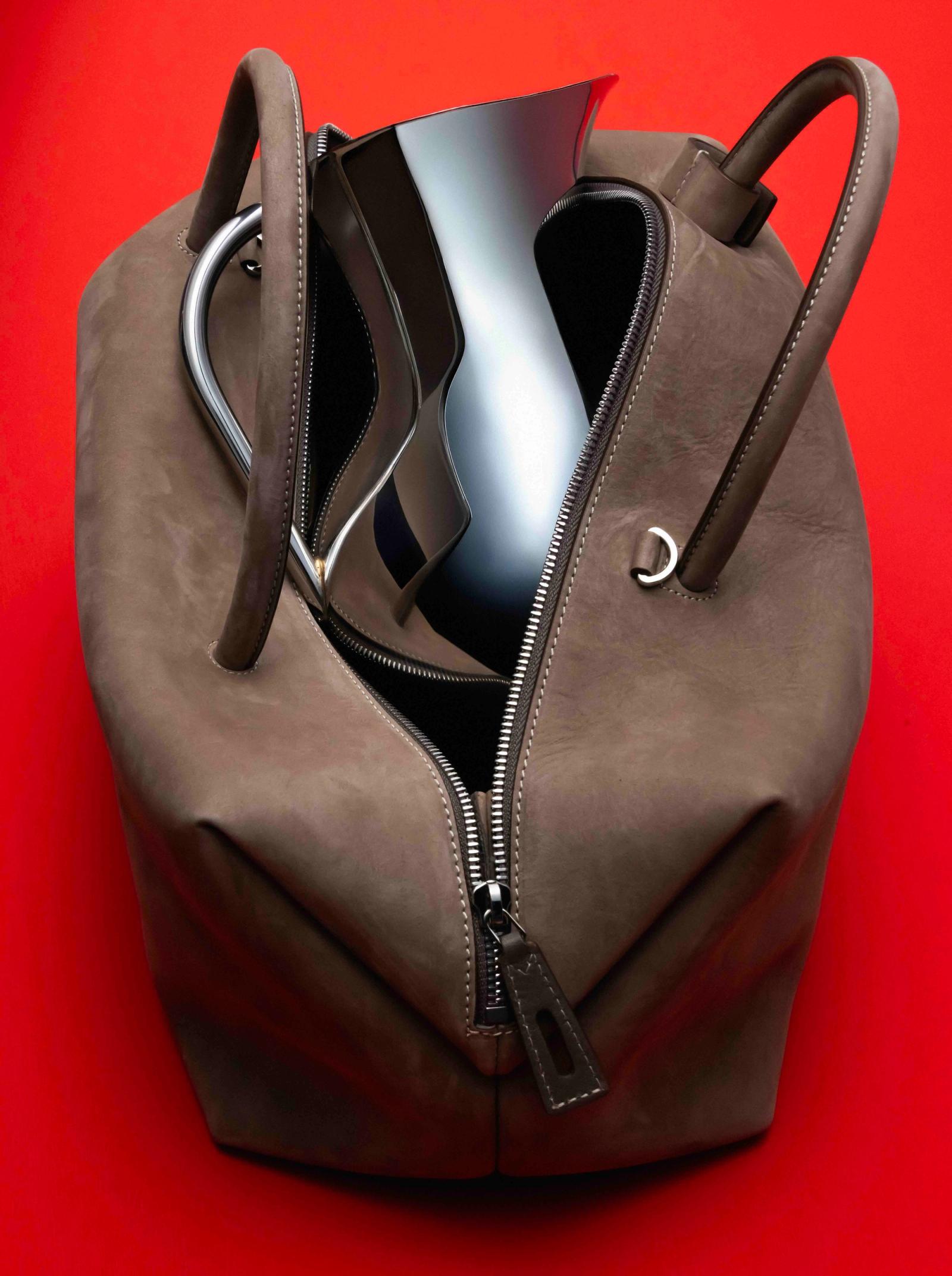 Amica - Pierre Tostain - Photography - Swan MGMT