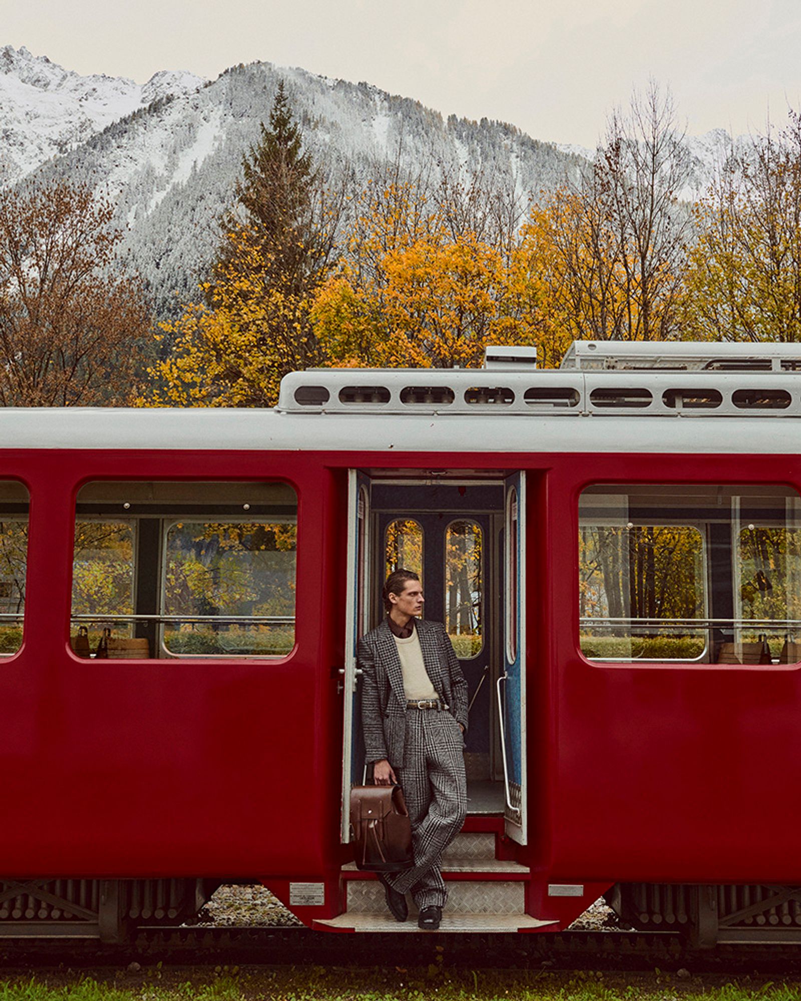 Icon - Chamonix - Laurent Humbert - Photography - Swan MGMT
