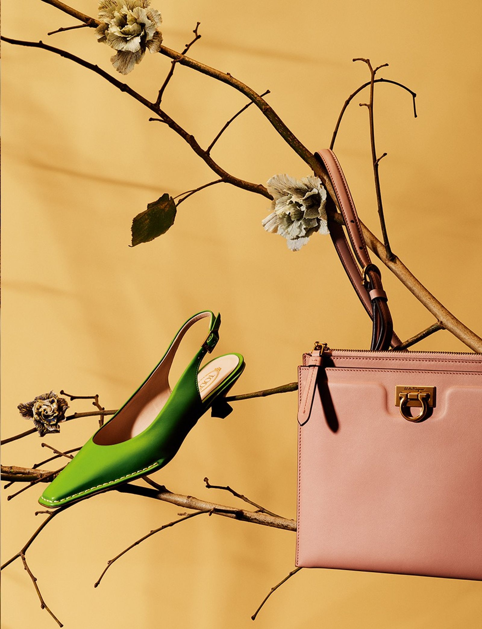 Amica - |Photography by Studio KH - Sebastien Michelini - Set Design - Swan MGMT