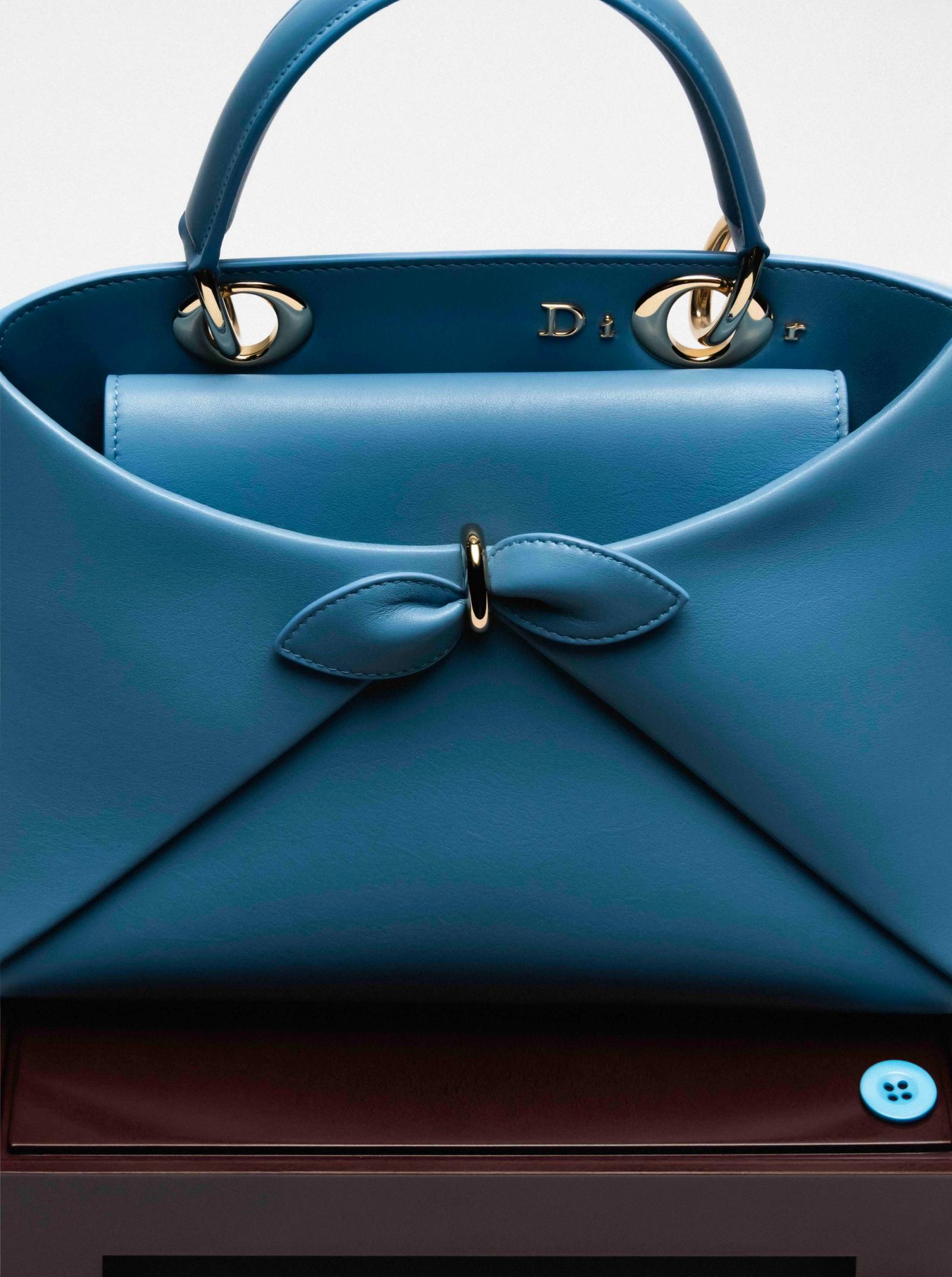 Amica - Pierre Tostain - Photography - Swan MGMT