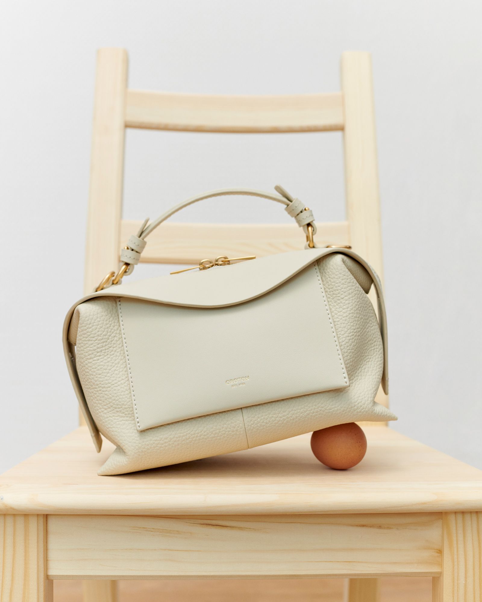 Oroton - Victoria Zschommler - Photography - Swan MGMT