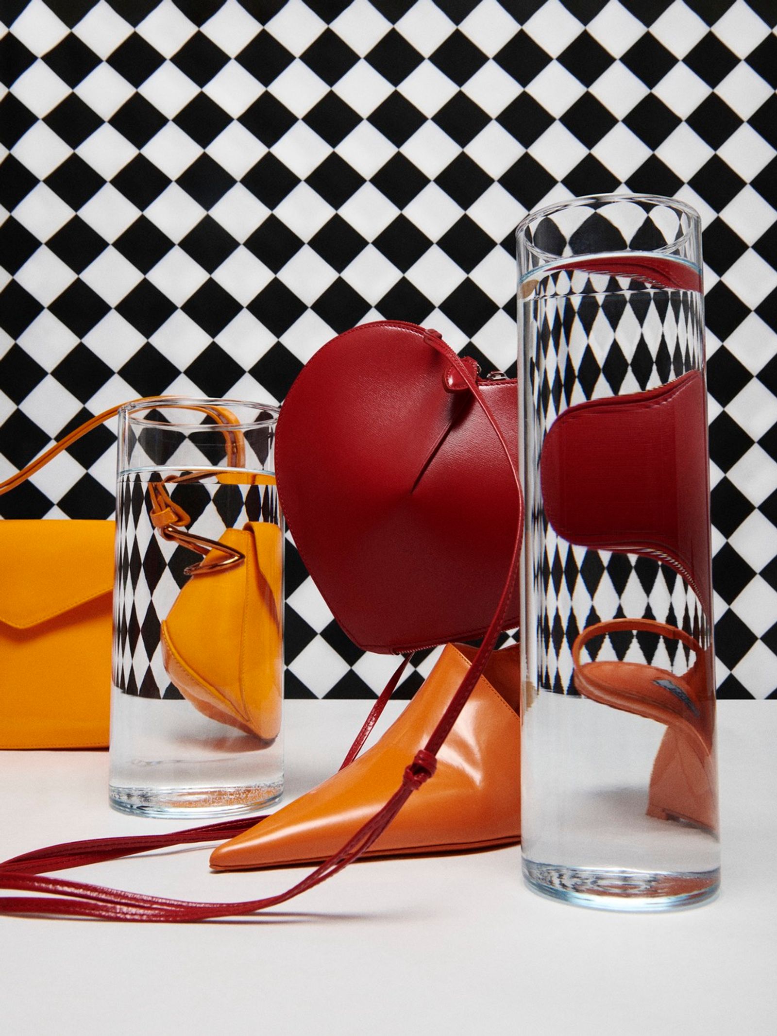 Le Temps,|Photography by Charly Gosp - Anna Piasek - Set Design - Swan MGMT