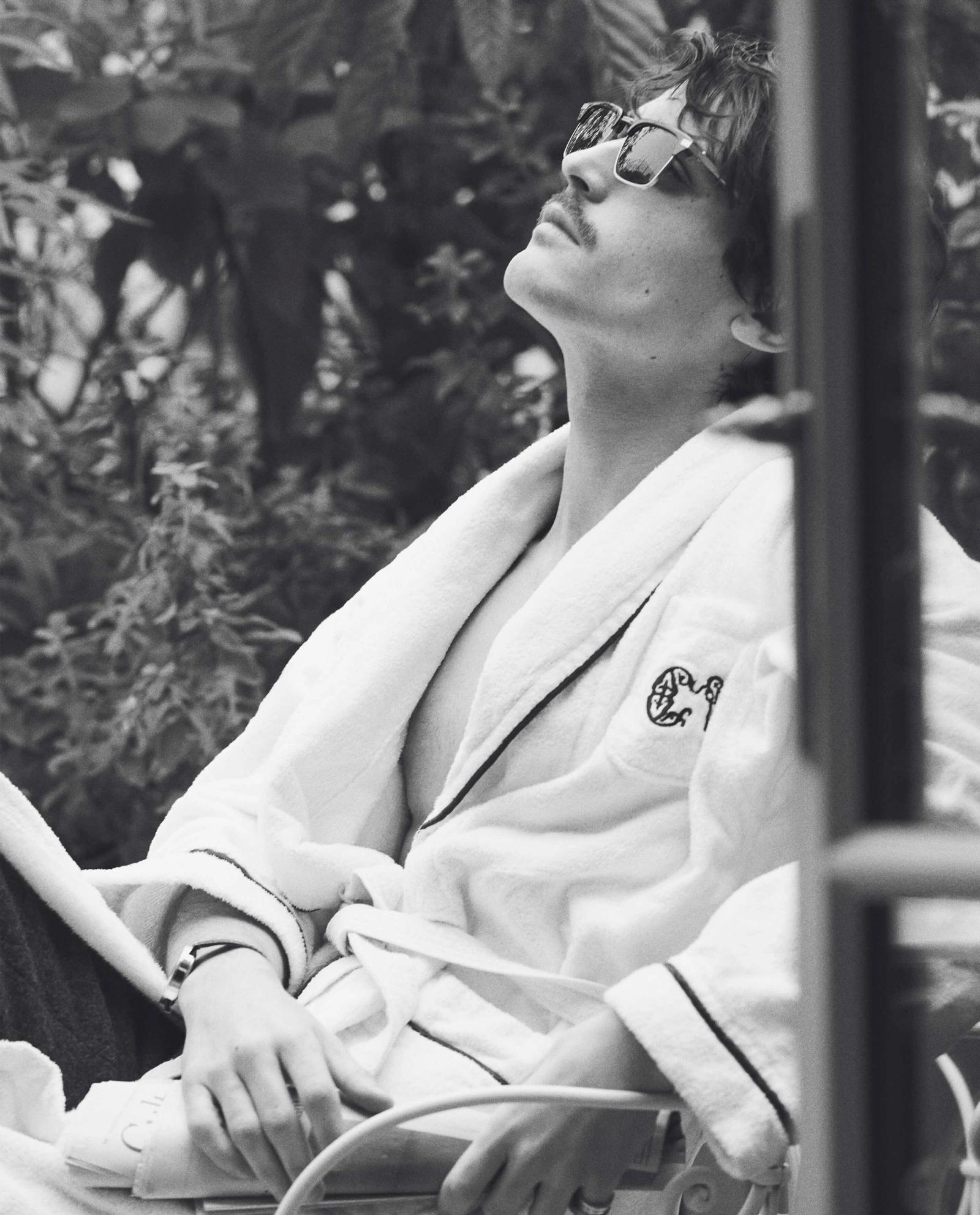 Dedicate starring Julien de St Jean - Laurent Humbert - Photography - Swan MGMT