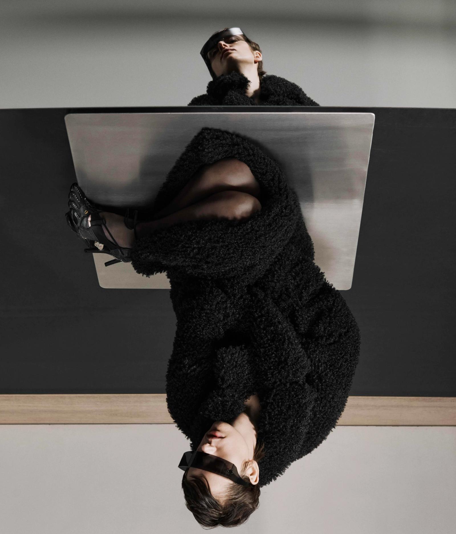 D LA REPUBBLICCA, shot by Sam Copeland - Lizzy Gilbert - Set Design - Swan MGMT