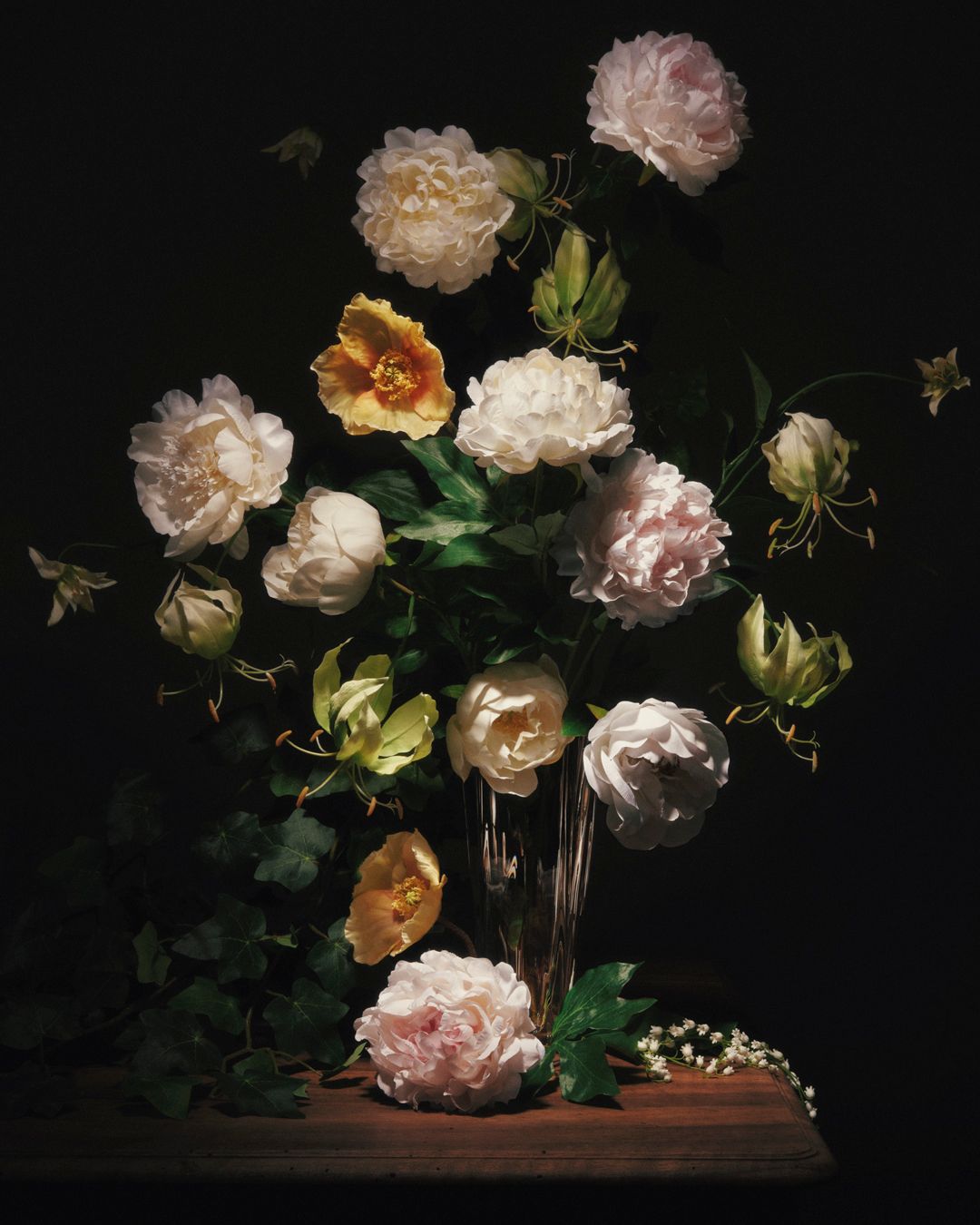 Flora Magnifica,|Photography by Romain Roucoules - Anna Piasek - Set Design - Swan MGMT