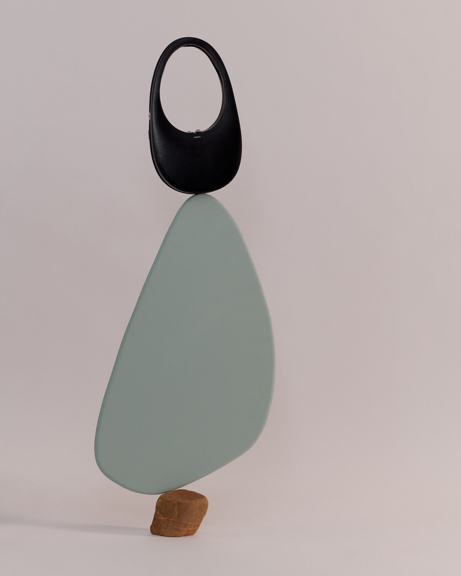 Incu - Victoria Zschommler - Photography - Swan MGMT