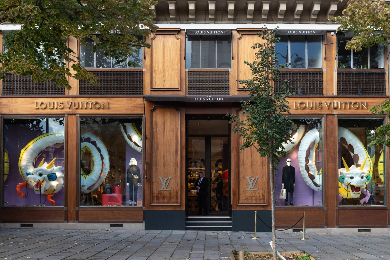 Louis Vuitton - Mathilde Nivet - Set Design - Swan MGMT