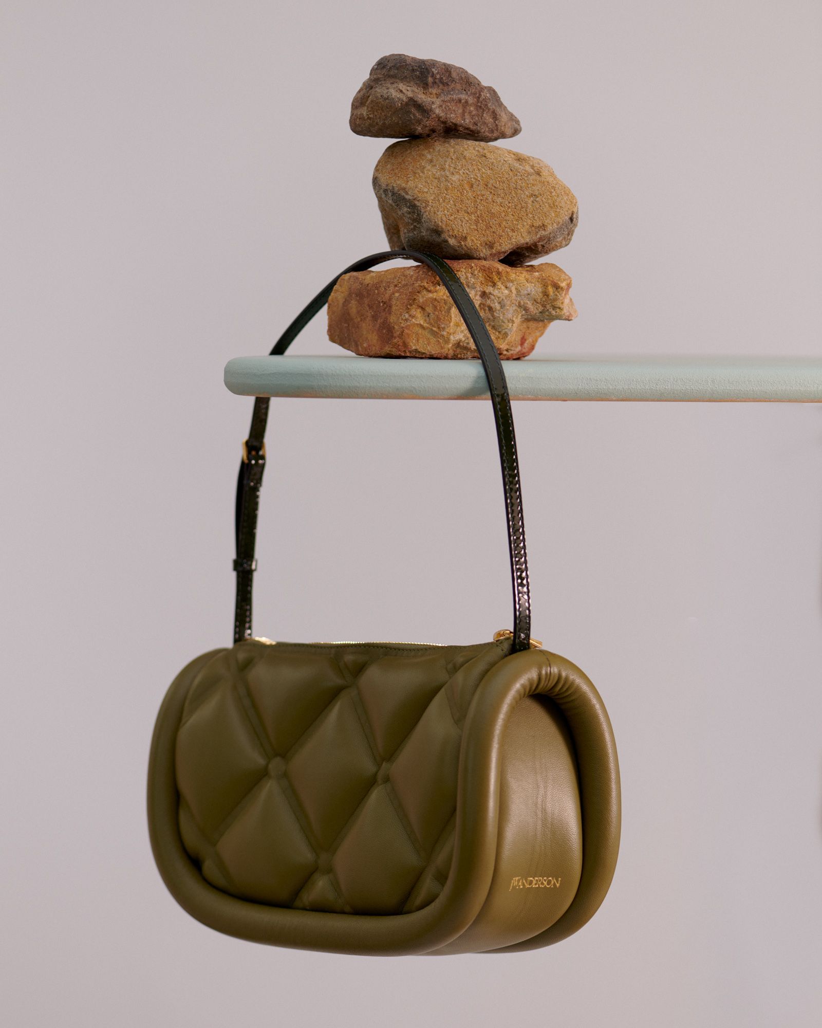 Incu - Victoria Zschommler - Photography - Swan MGMT