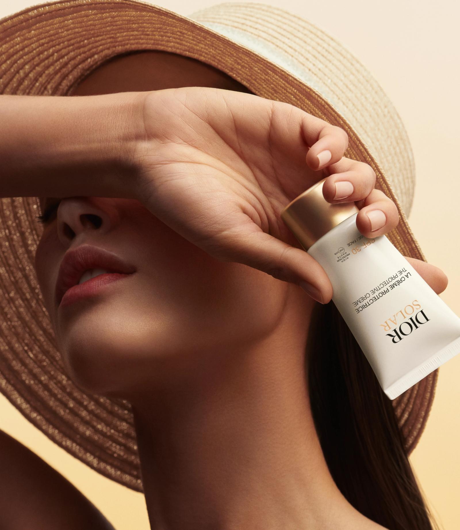 Dior - Victoria Zschommler - Photography - Swan MGMT