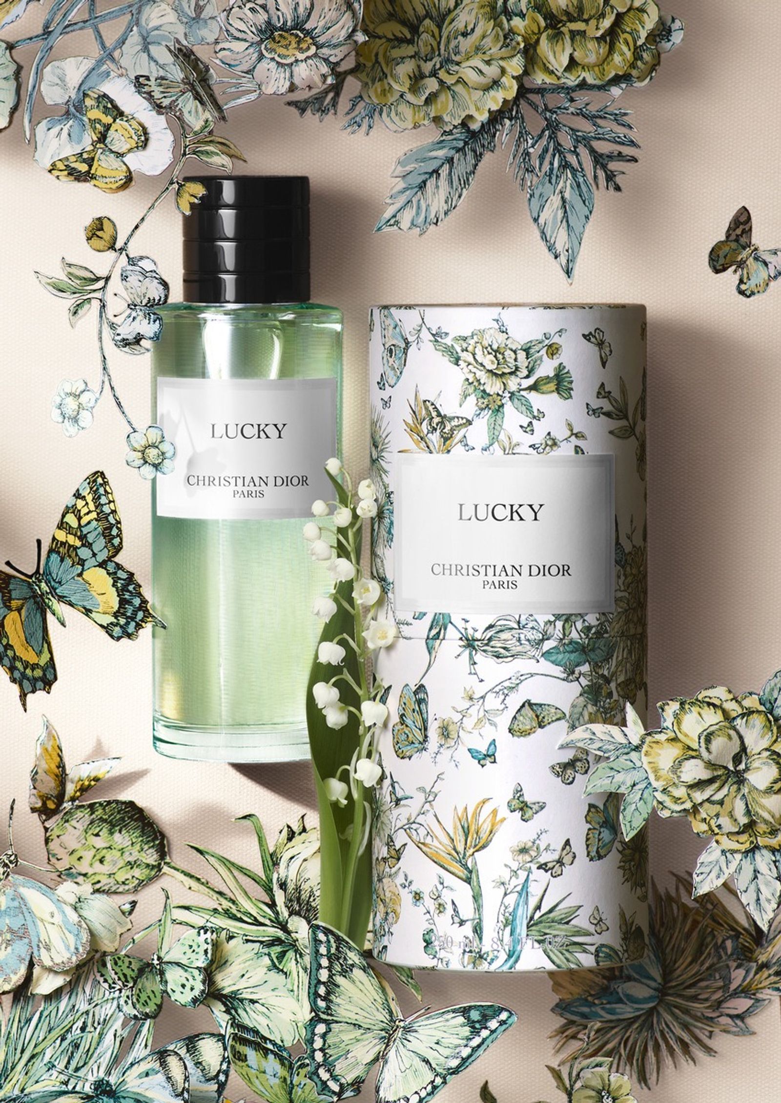 Dior,|Photography by Valentin Abad - Mathilde Nivet - Set Design - Swan MGMT