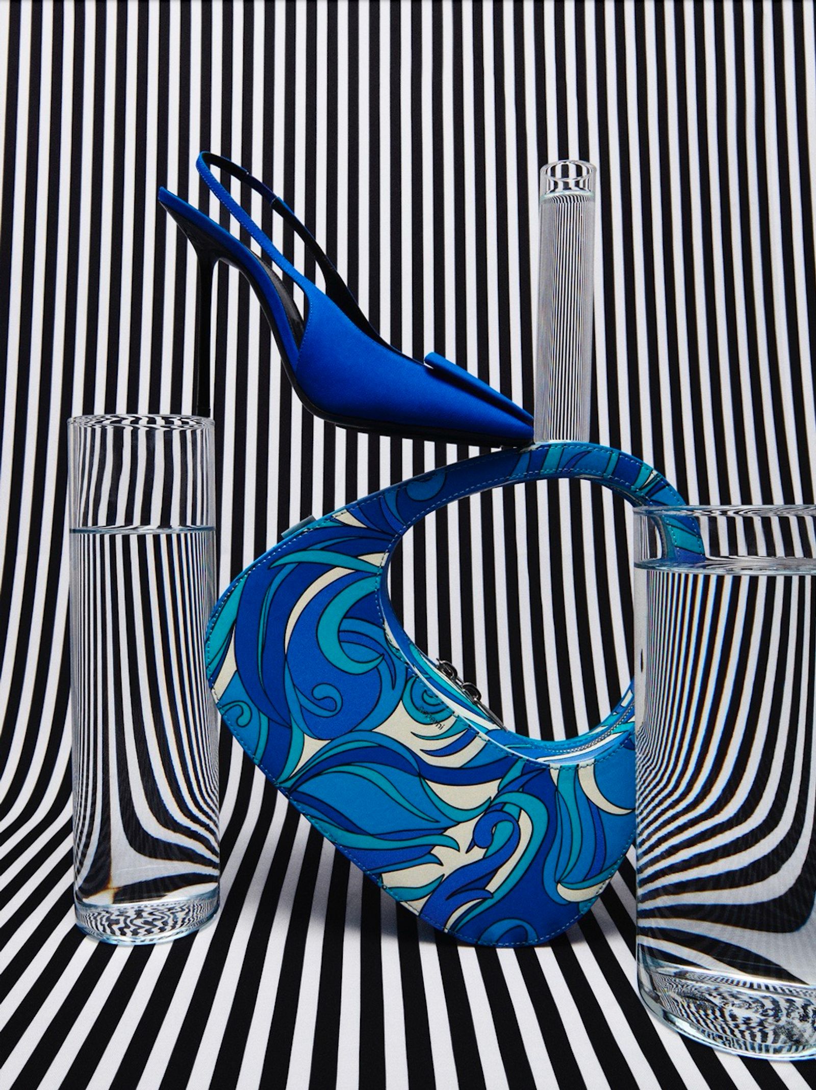 Le Temps,|Photography by Charly Gosp - Anna Piasek - Set Design - Swan MGMT