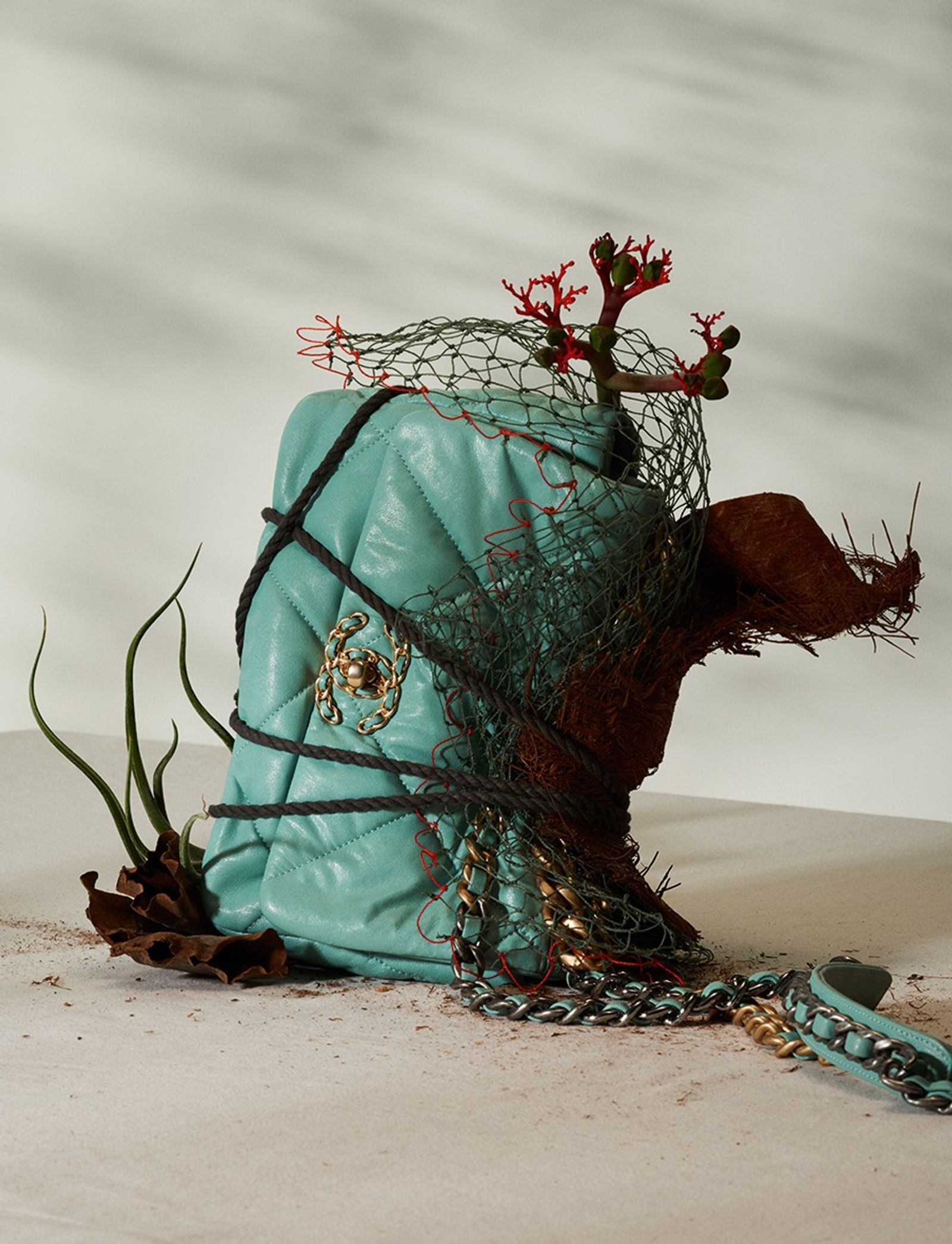 Amica - |Photography by Studio KH - Sebastien Michelini - Set Design - Swan MGMT