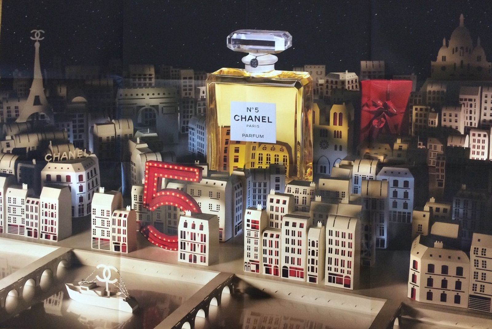 Chanel - Mathilde Nivet - Set Design - Swan MGMT