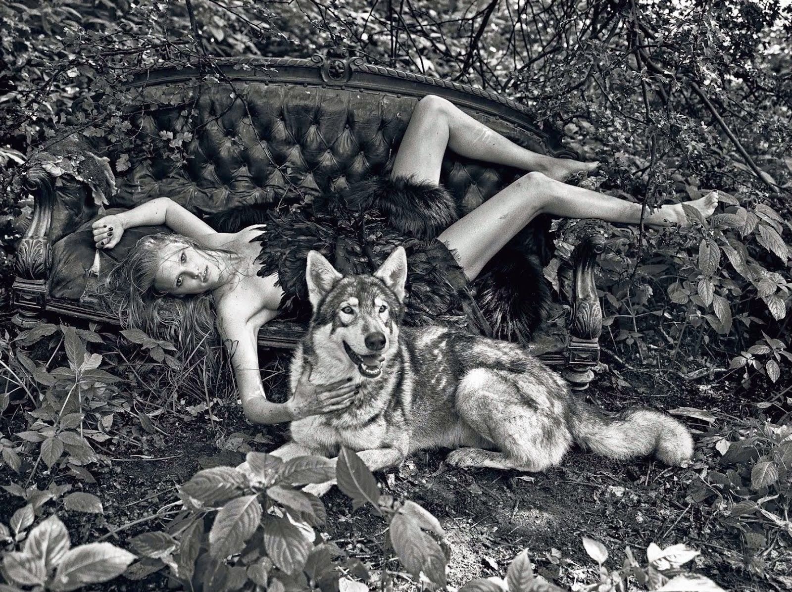 Vogue Uk,|Photography by Mario Sorrenti - Samirha Salmi - Set Design - Swan MGMT