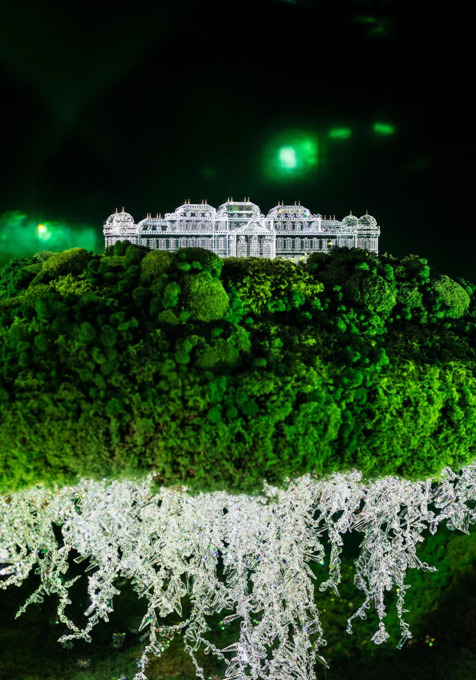 Swarovski & Belvedere - Mary Lennox - Set Design - Swan MGMT