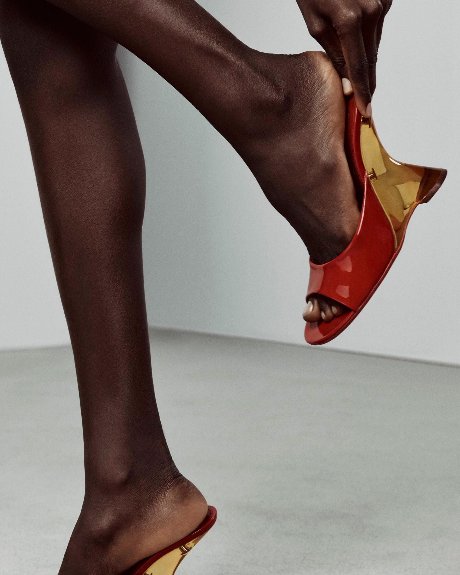 Dries van Noten, shot by Mélanie & Ramon - Lizzy Gilbert - Set Design - Swan MGMT