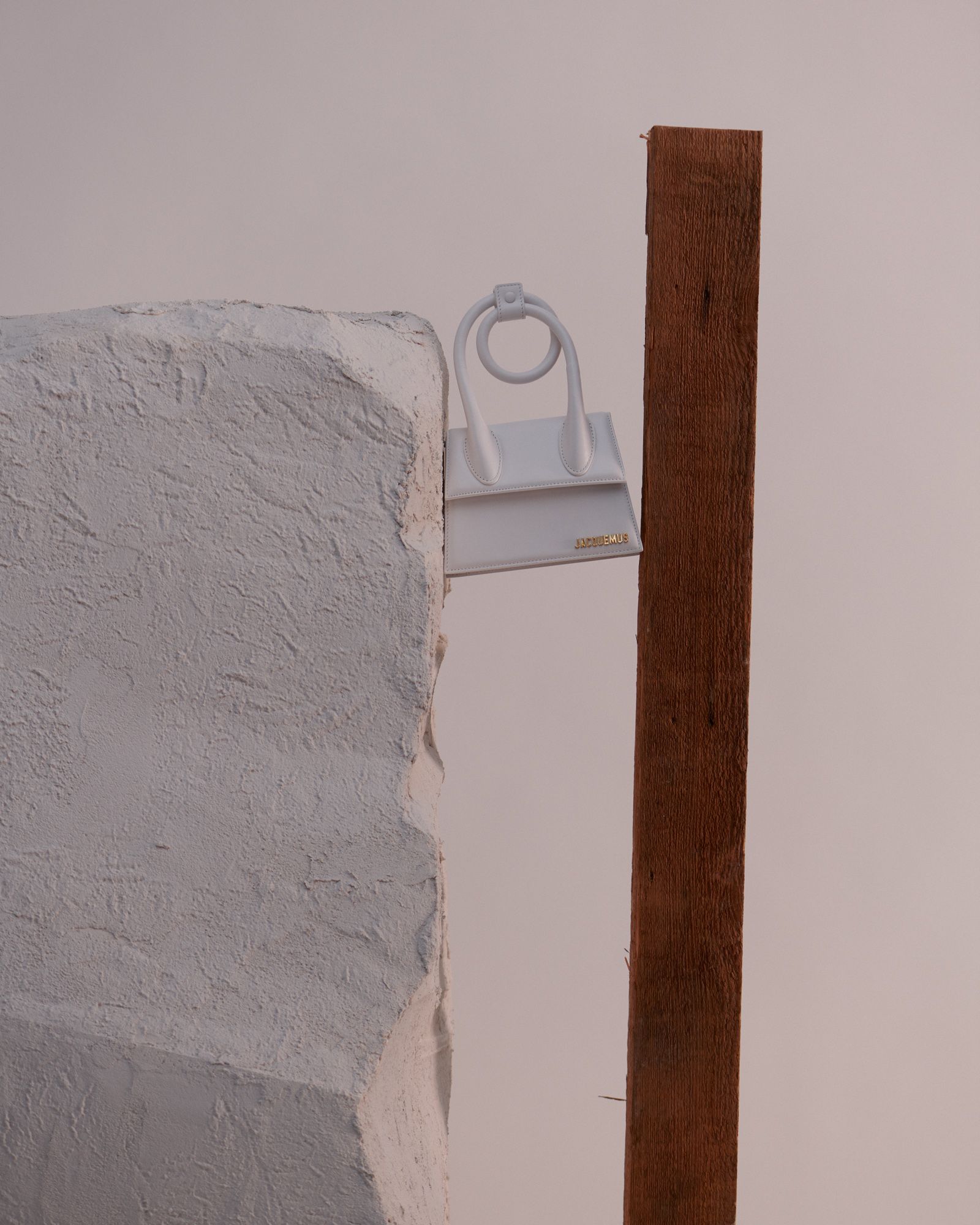 Incu - Victoria Zschommler - Photography - Swan MGMT