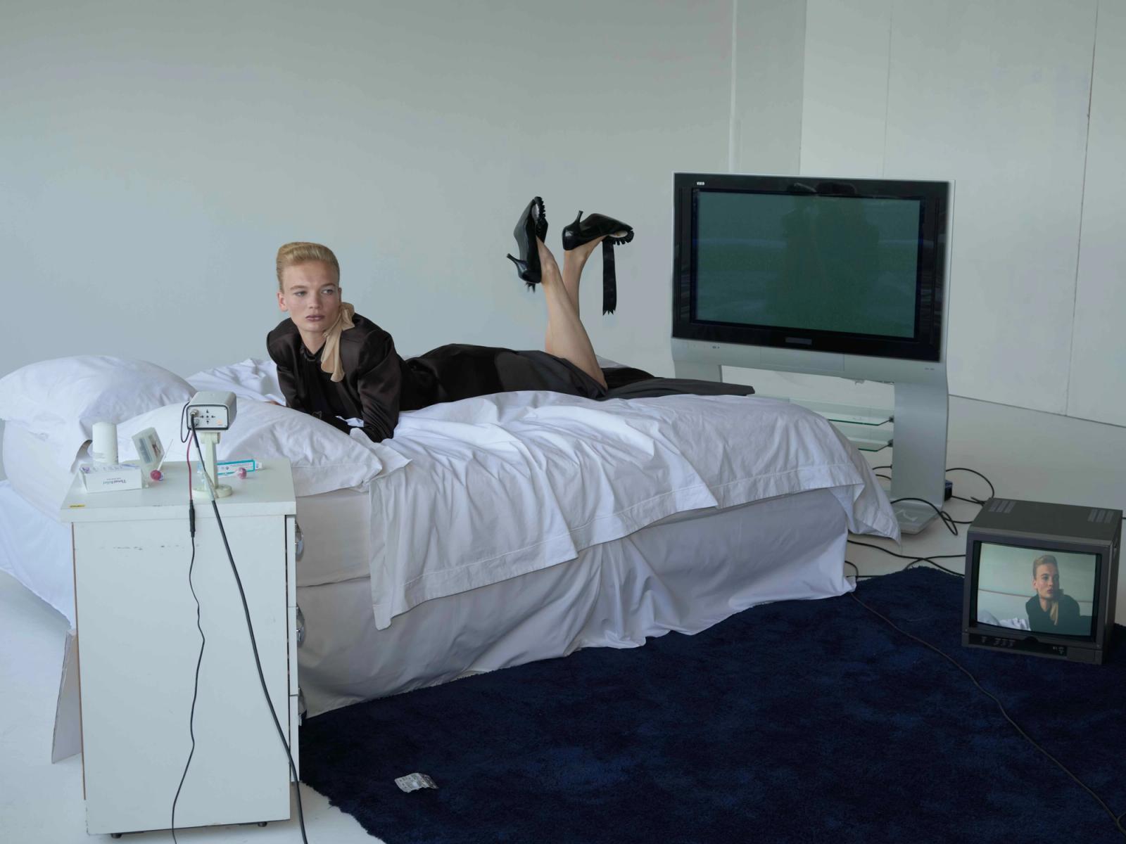 Re-Edition, shot by Alessandro Furchini Capria  - Lizzy Gilbert - Set Design - Swan MGMT