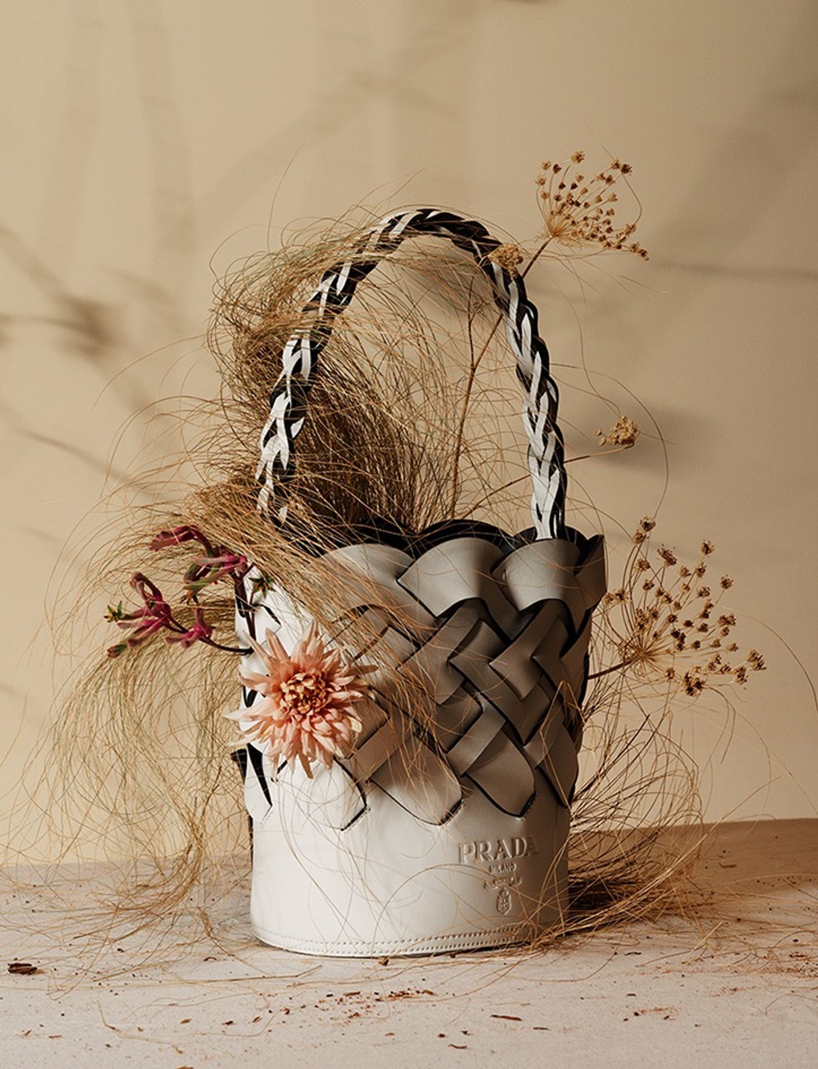 Amica - |Photography by Studio KH - Sebastien Michelini - Set Design - Swan MGMT