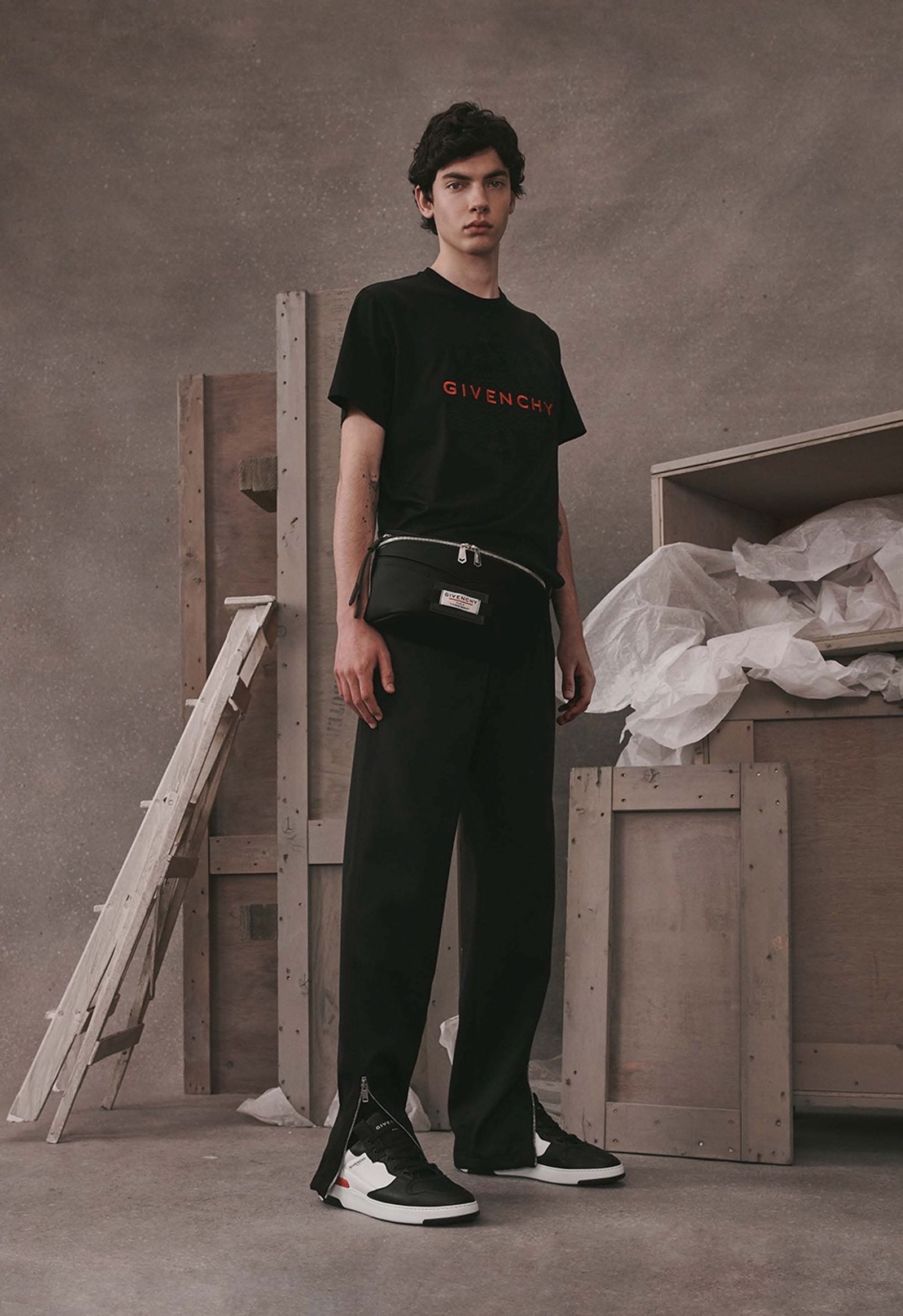 Givenchy,|Photography by Dario Catellani - Samirha Salmi - Set Design - Swan MGMT
